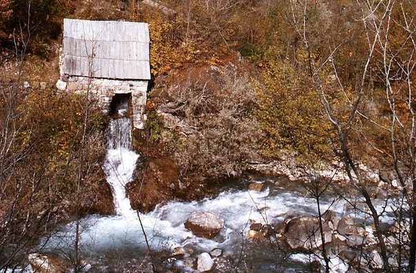 The mill for corn or wheat flour