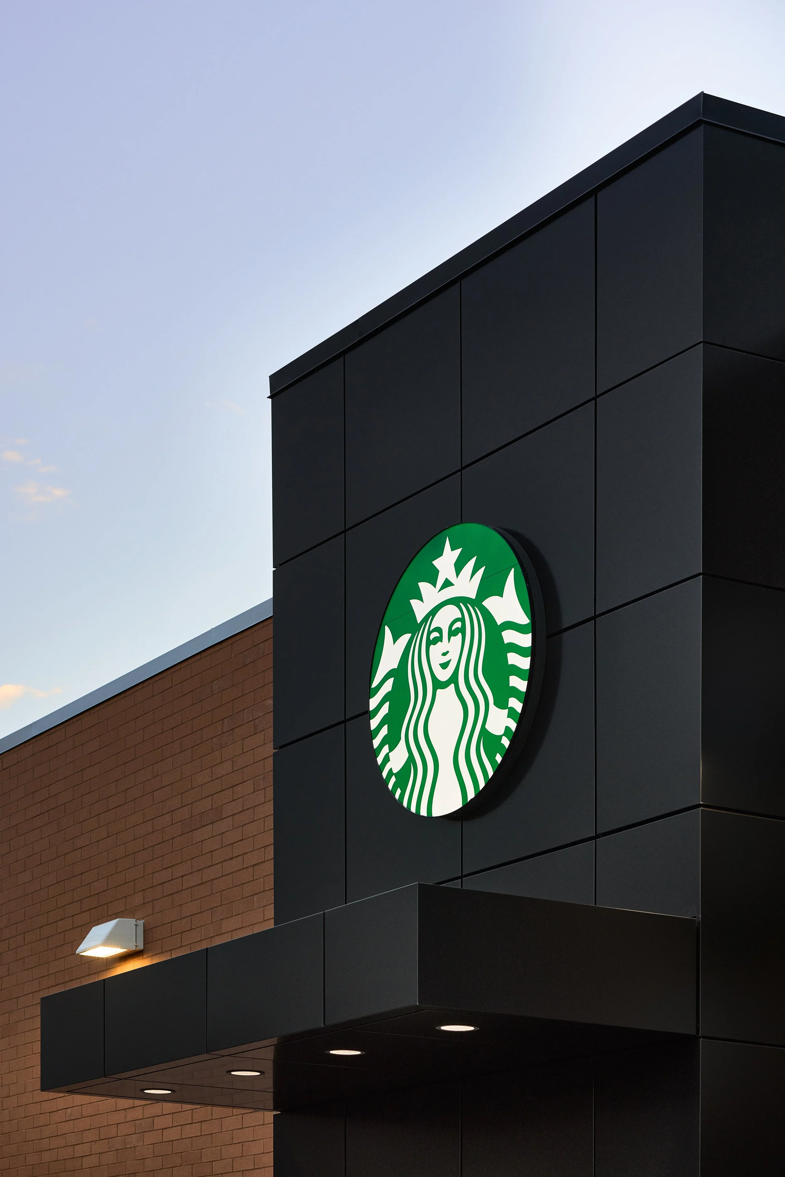 Starbuck_Brossard_7215MID.jpg