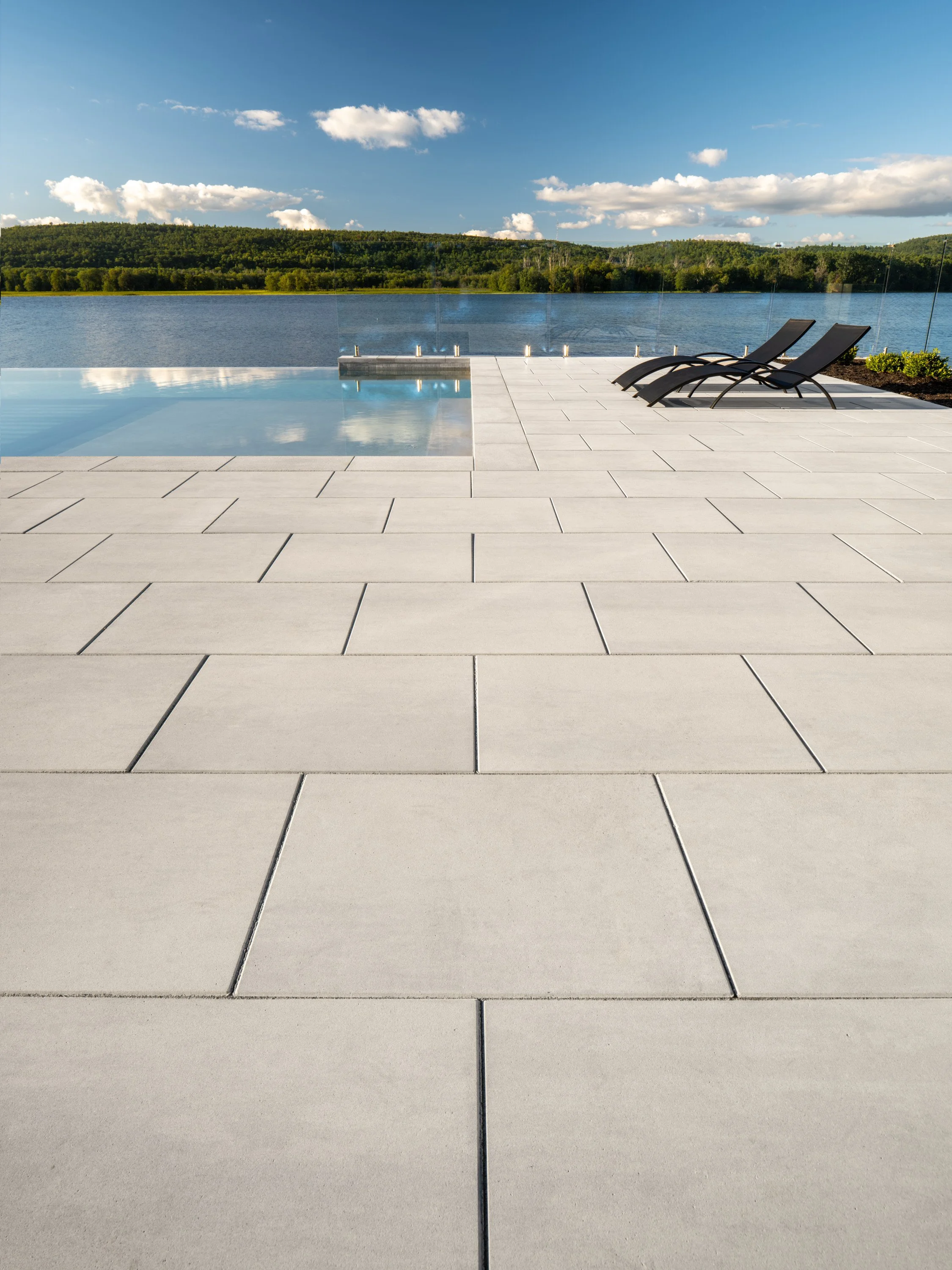 2023-CA149 Para,Blu Smooth,Raffinato step wall - L Orignal ONFrontWest_6003Web.jpg