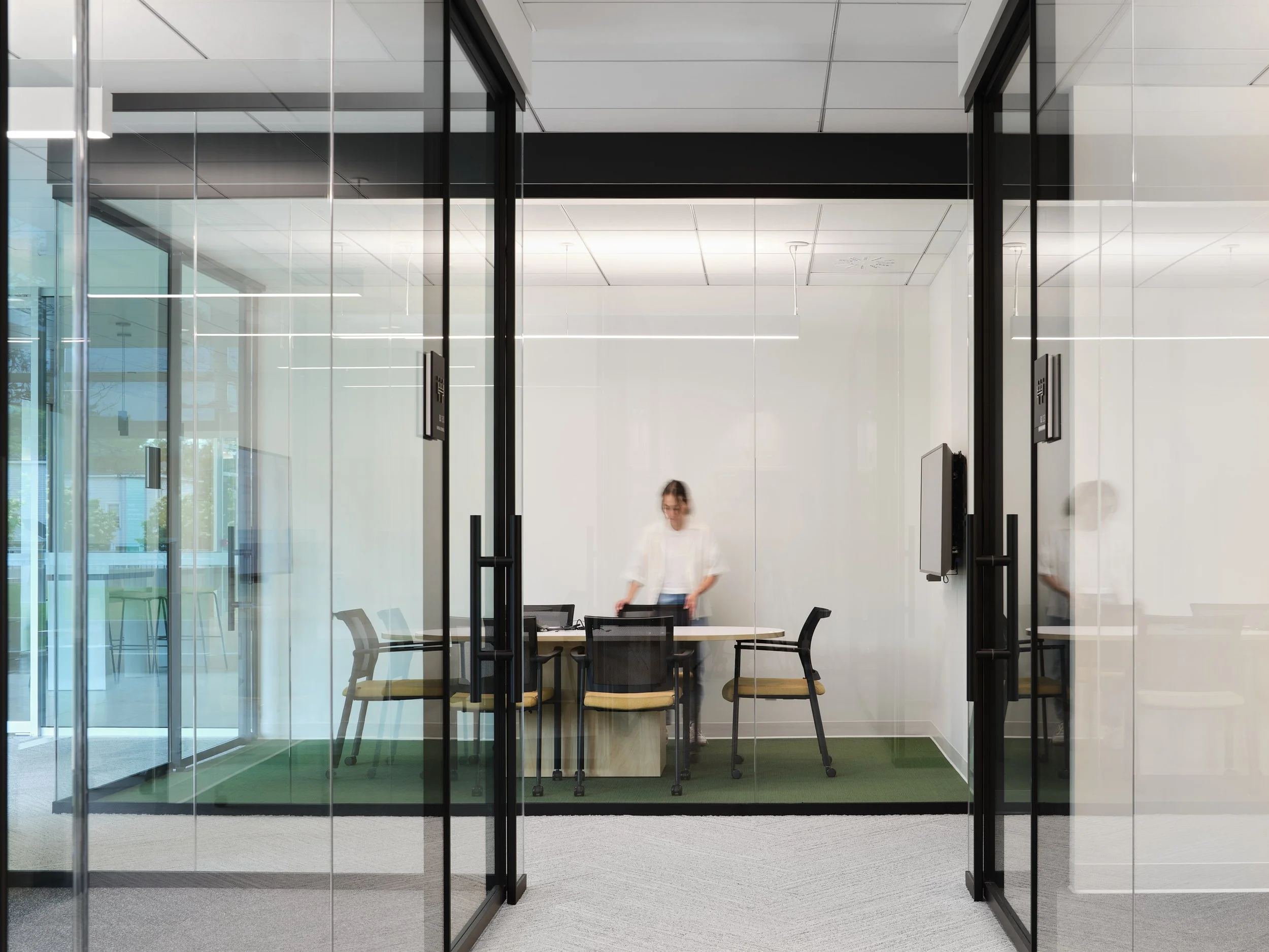 Desjardins Granby - Architecture et Design par MUUK Architecture  Aedifica 