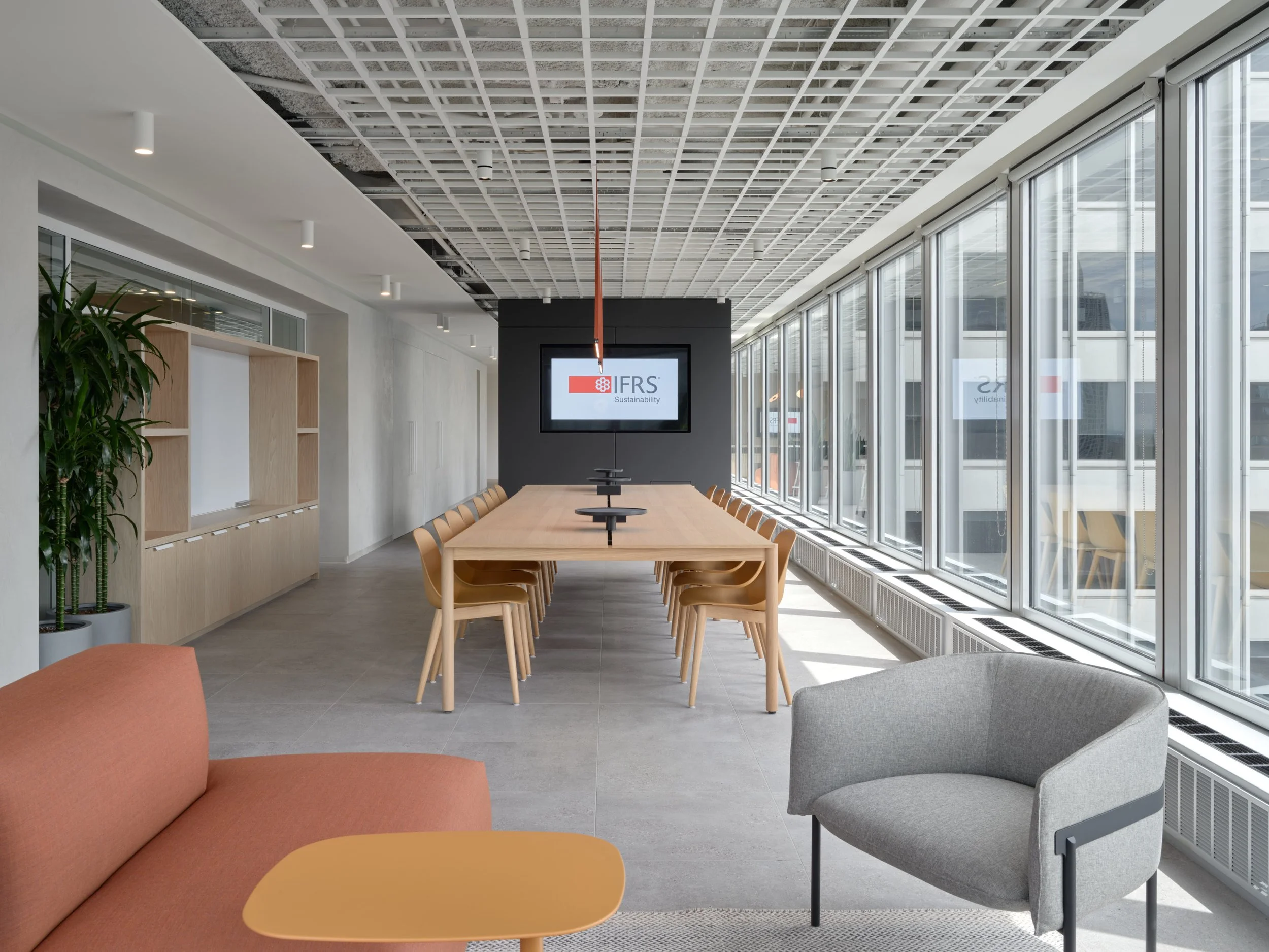 IFRS_22689_Web 1.jpg