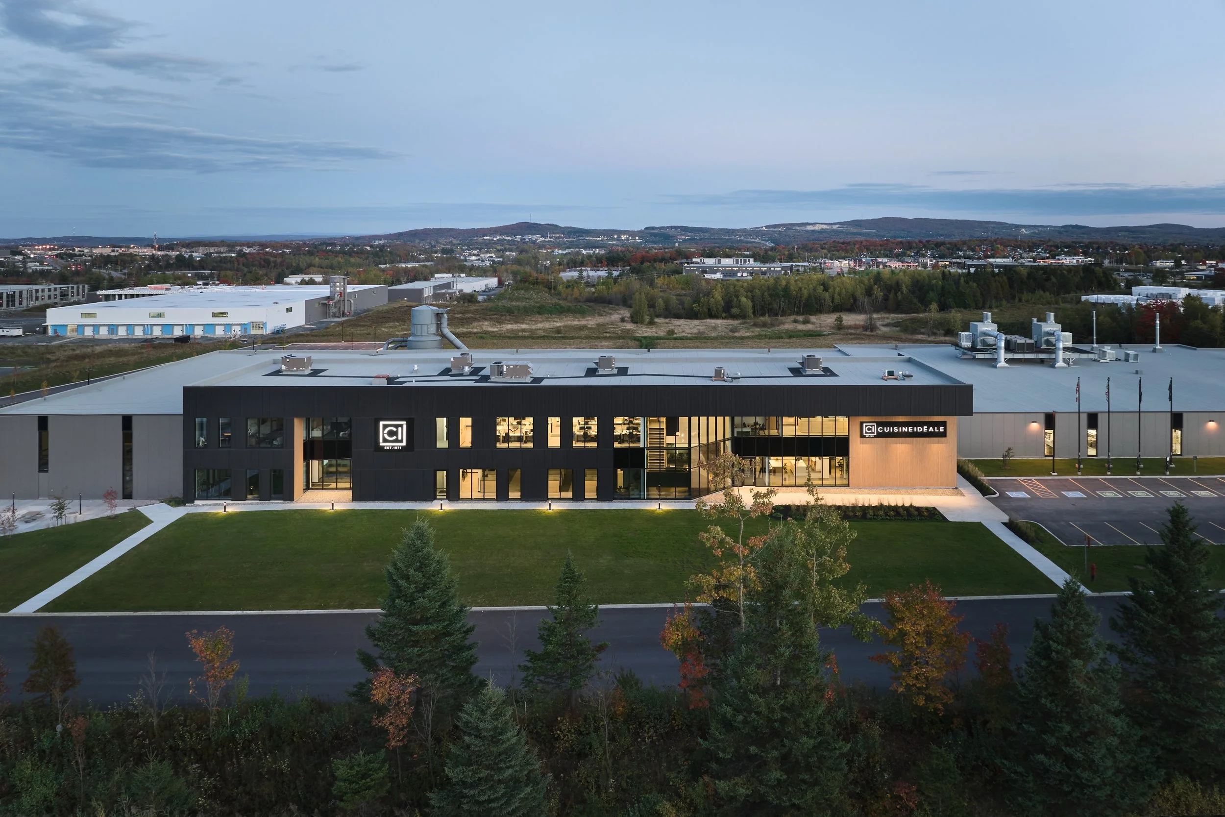 EmptyName 25B_Web.jpg