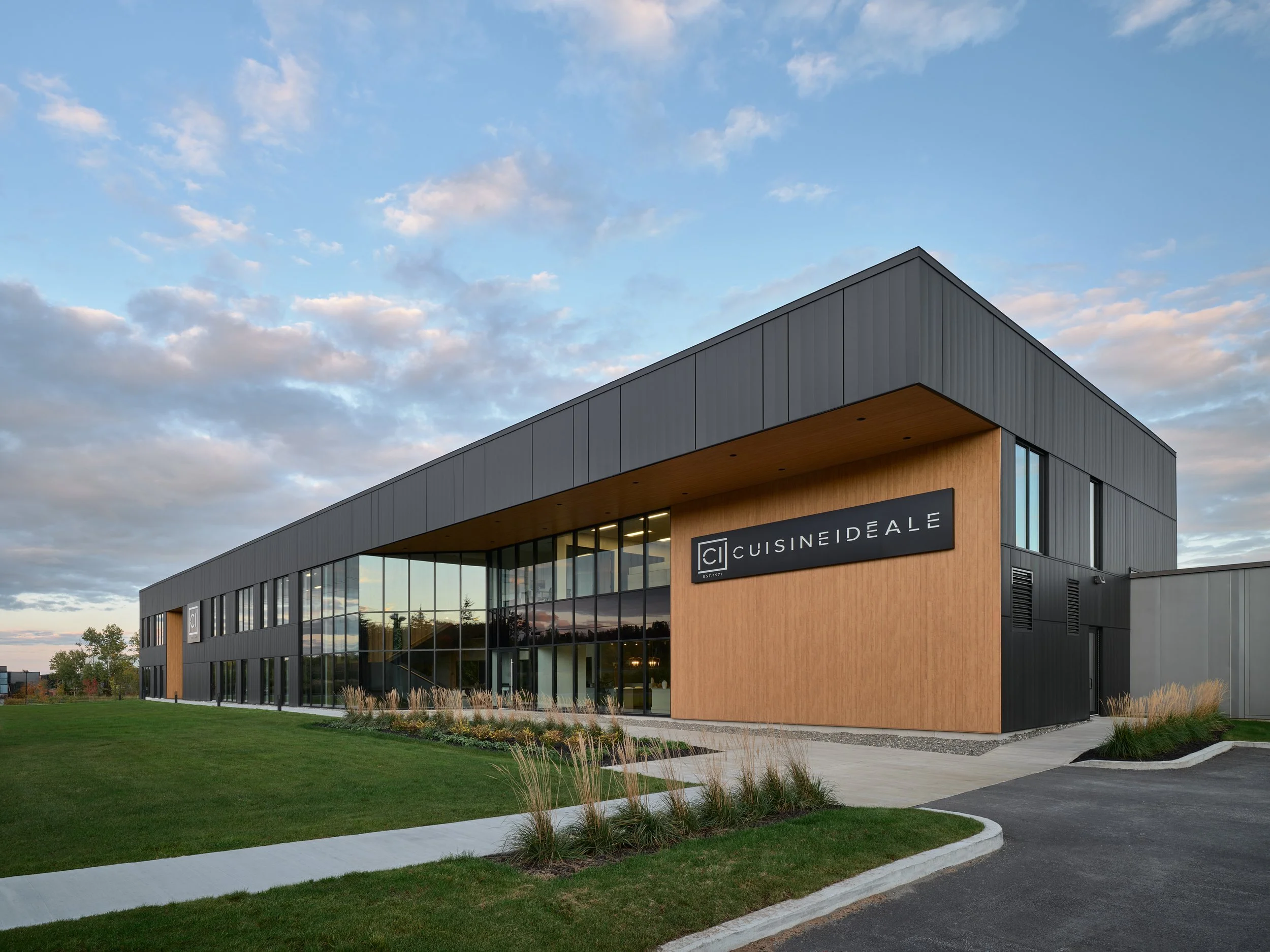 EmptyName 68_Web 1.jpg