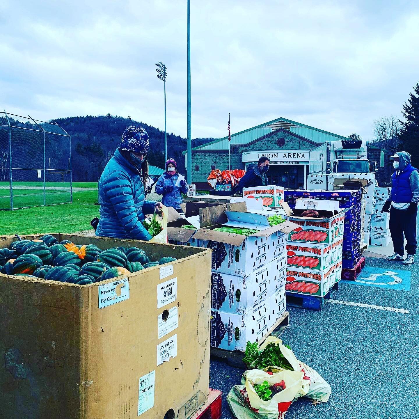 Join us for our January edition of VEGGIEVANGO! Free food distribution, Wednesday 1/13-All are welcome! We will have 1/2 gallons of milk to hand out in addition to the produce from VTFoodbank @vermontfoodbank Union Arena Parking Lot 10am-11am #vtscho