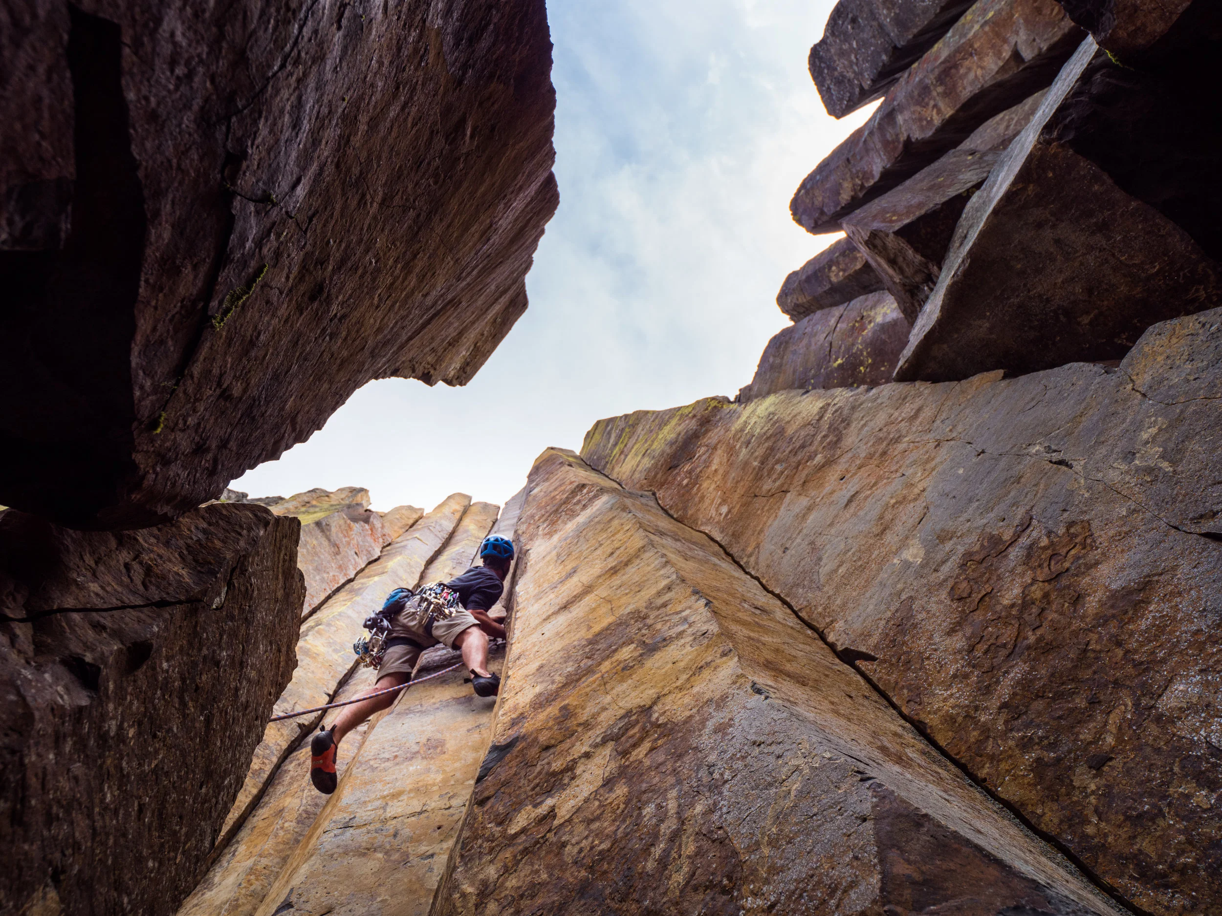 Ben Perez on Karma Crack 5.10d