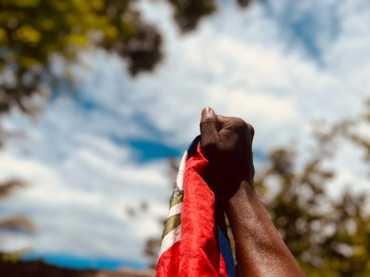 Sa k pou ou, lavalas pa ka pote l ale.