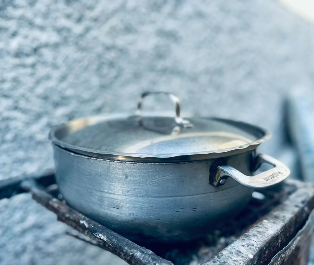 Pa jete vye chodyè pou chodyè nèf