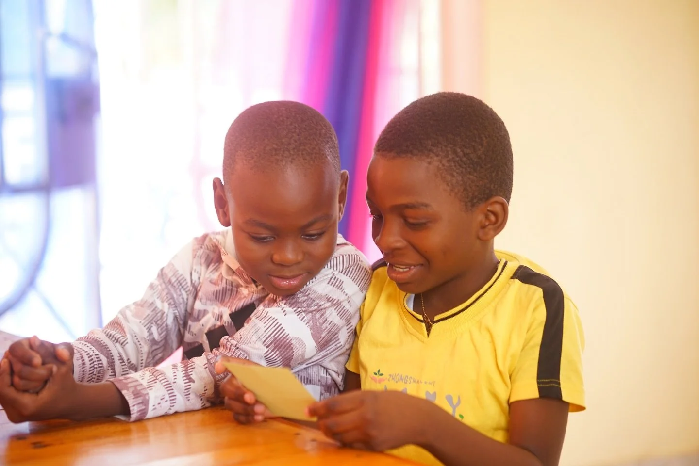 We got our English class report cards.  Can you guess by our smiles how well we performed?

#haiti #haitiawake #gospel #hope #relationships #glwapoubondye