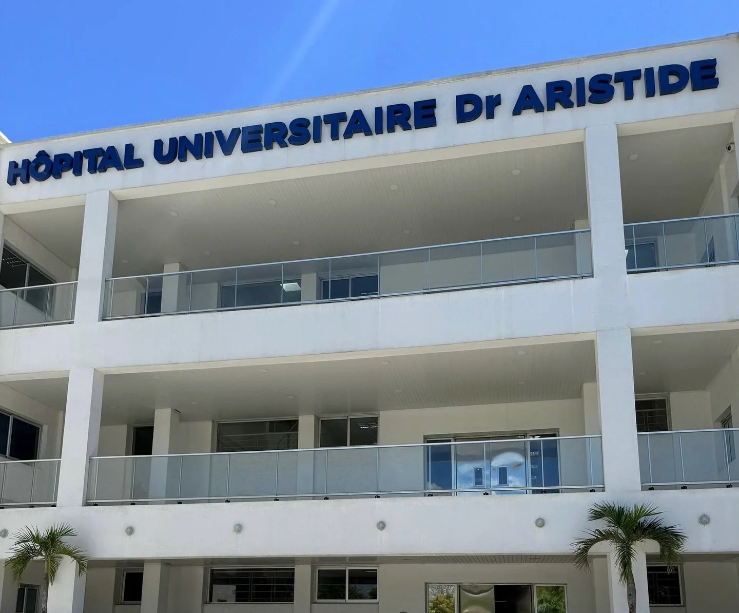 Please pray for one of our faithful CCS scholars who is undergoing surgery today. 
Thank you to those who gave to make this possible.

#haiti #haitiawake #gospel #hope #relationships