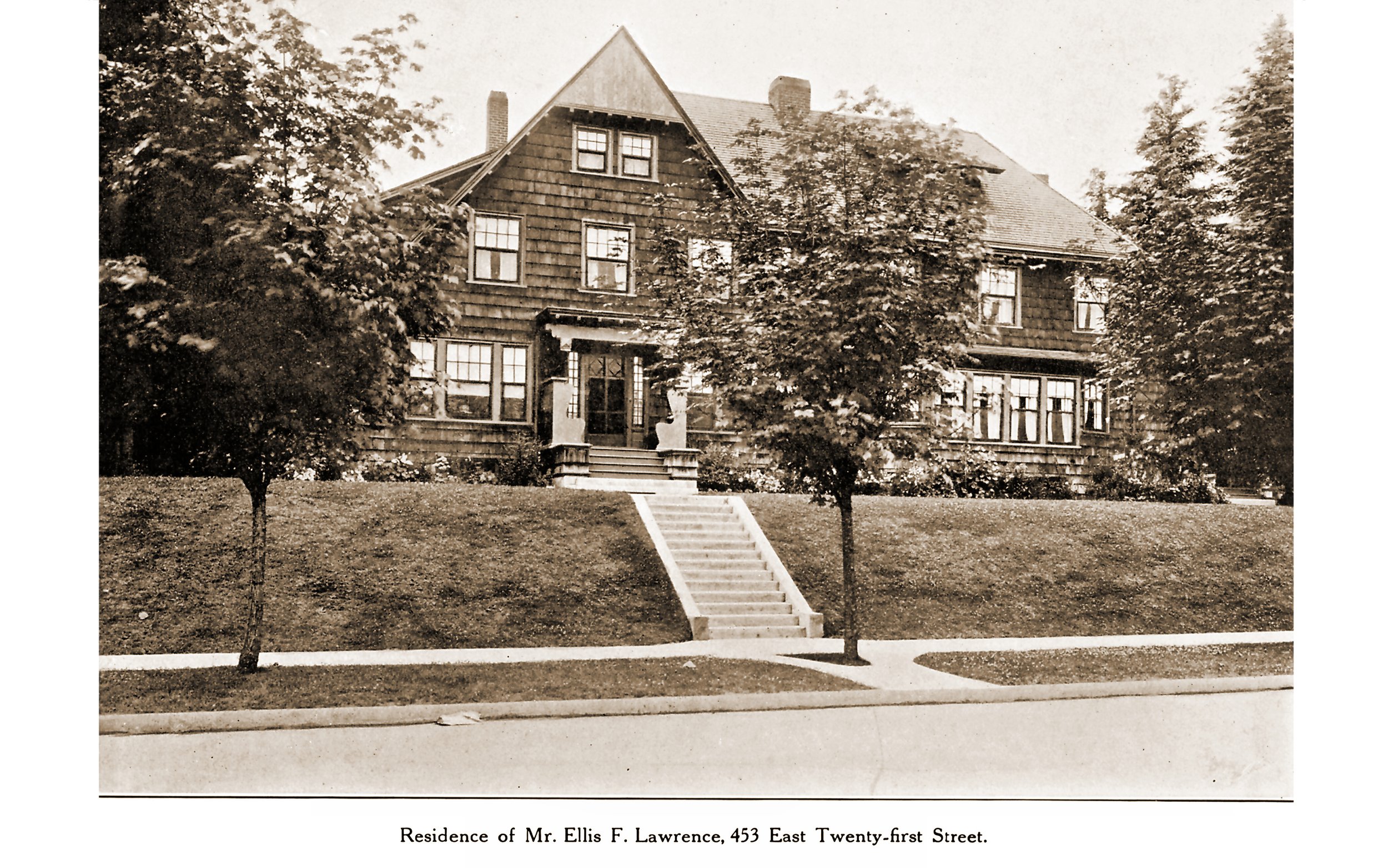  The architect Ellis Lawrence built this house for his family on NE 21st Ave.&nbsp; Photo ca. 1911. 