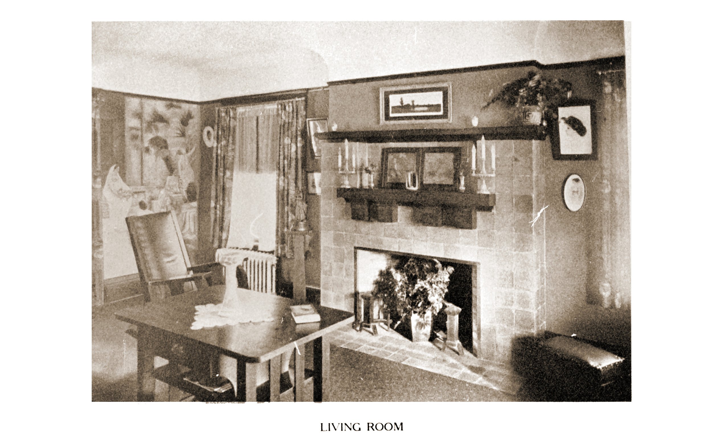  Living room of H. P. Palmer House, corner of NE 18th and Thompson. Richard Martin Jr. architect, ca. 1910.&nbsp; 