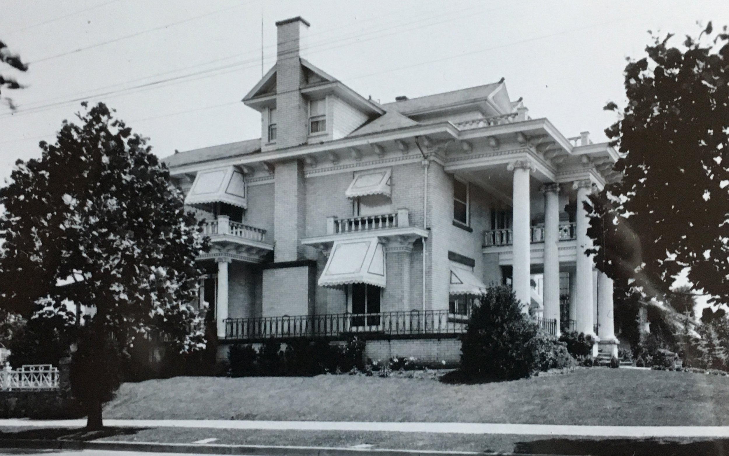  1609 NE Knott, built by Archie Rice, in 1913.&nbsp; The large sycamores that arch over Knott Street were still small at this time.&nbsp; Photo ca. 1920.&nbsp; 