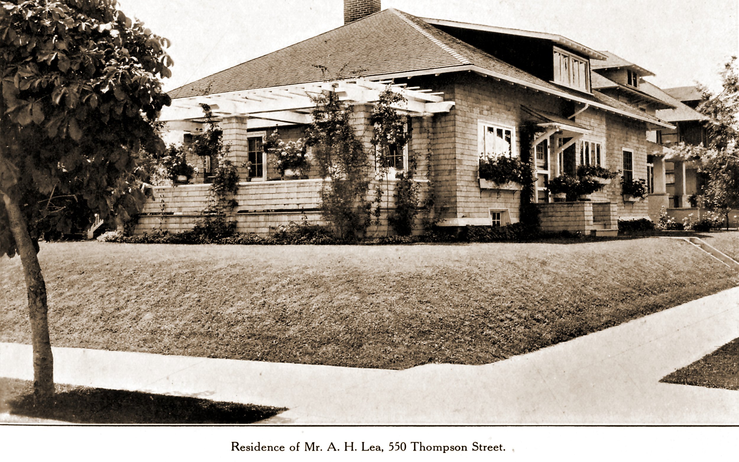  A bungalow on NE Thompson Street. Photo ca. 1911. 