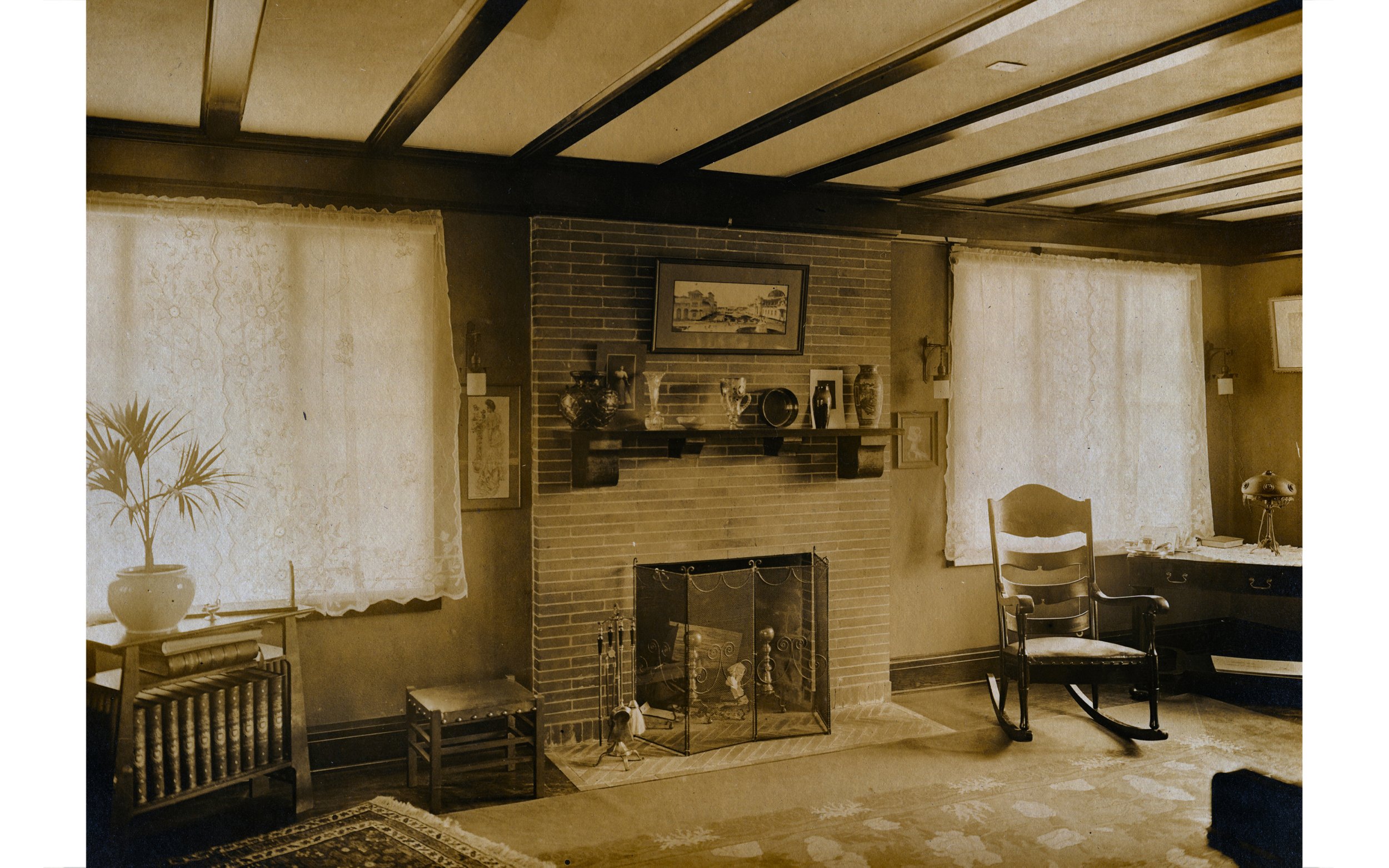  Cable house living room, ca. 1910. 