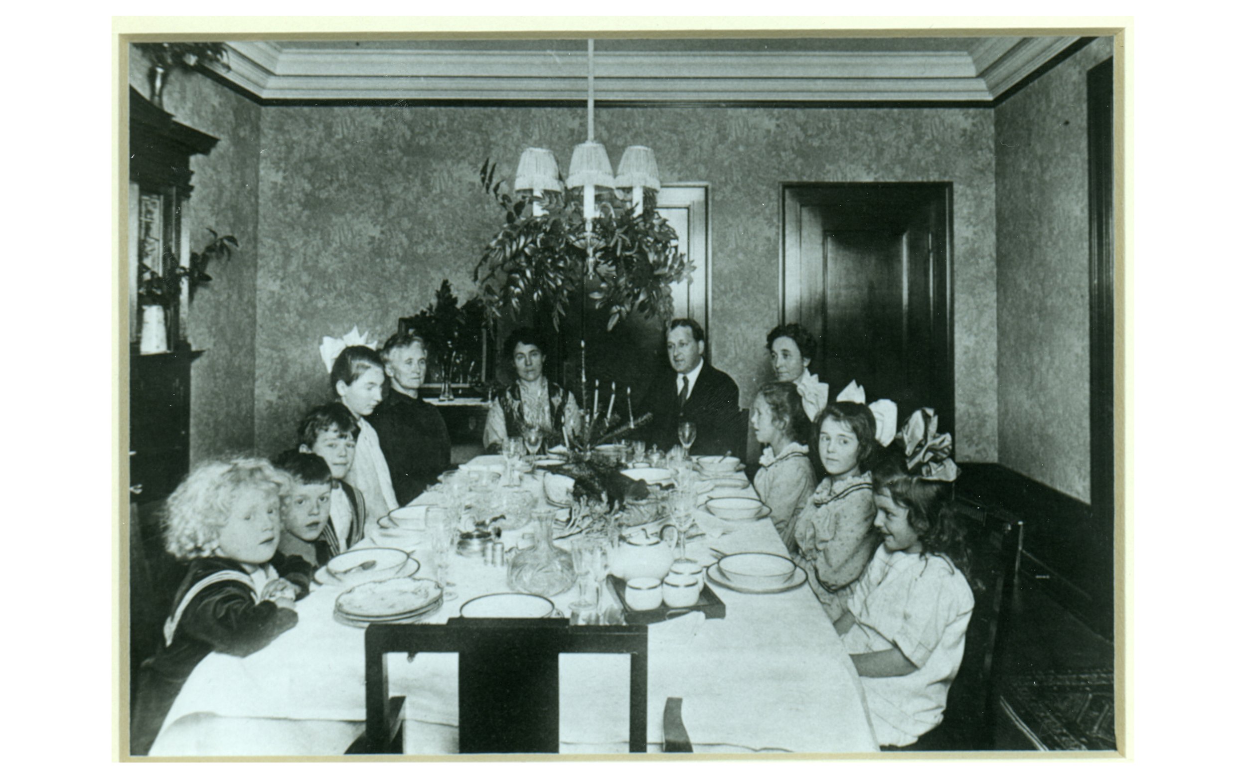  Christmas Dinner at the John Sinnot house, ca., 1915.&nbsp; 