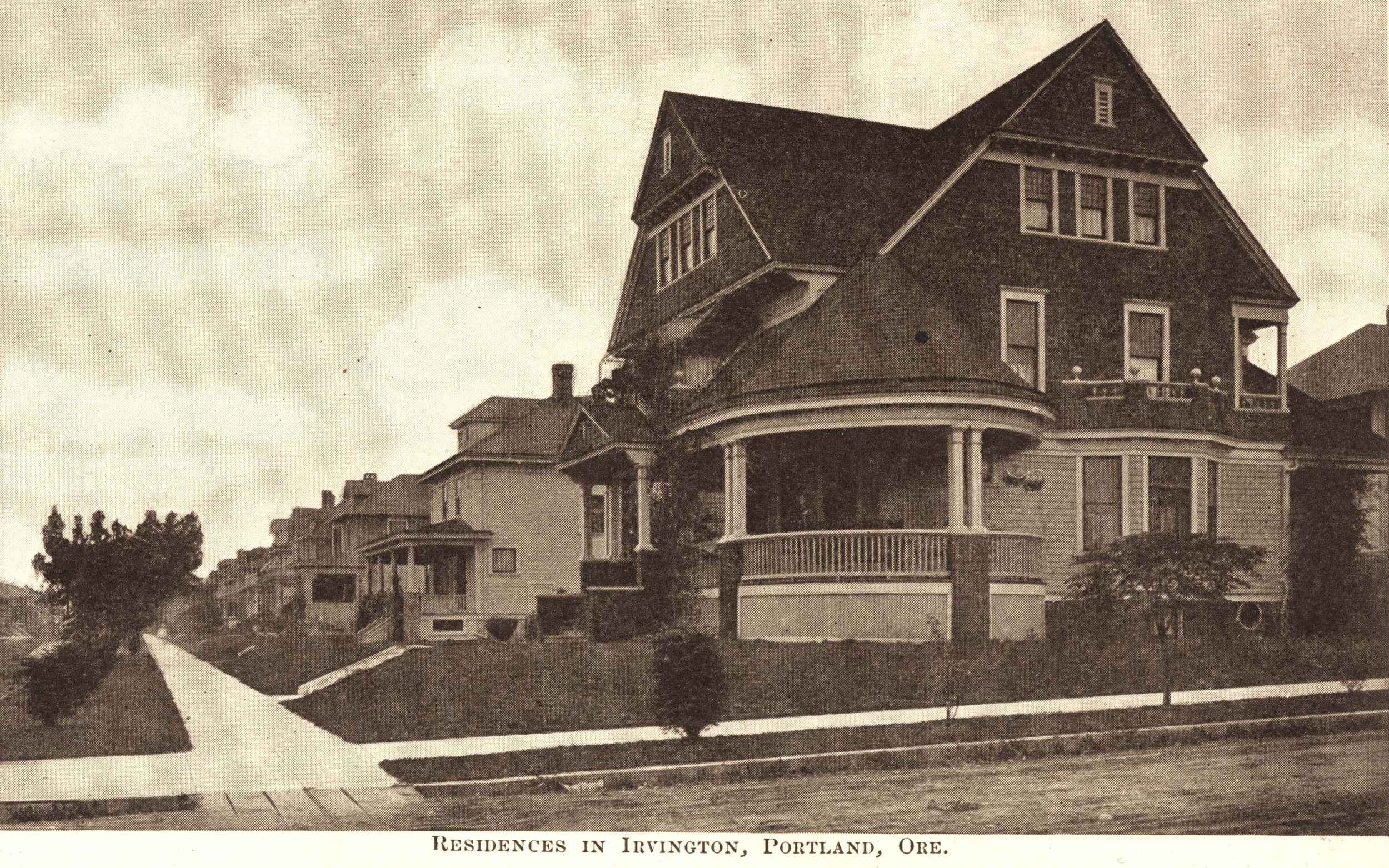  Newly built houses in Irvington show the consistent set back and use of porches to unify the block.&nbsp; 