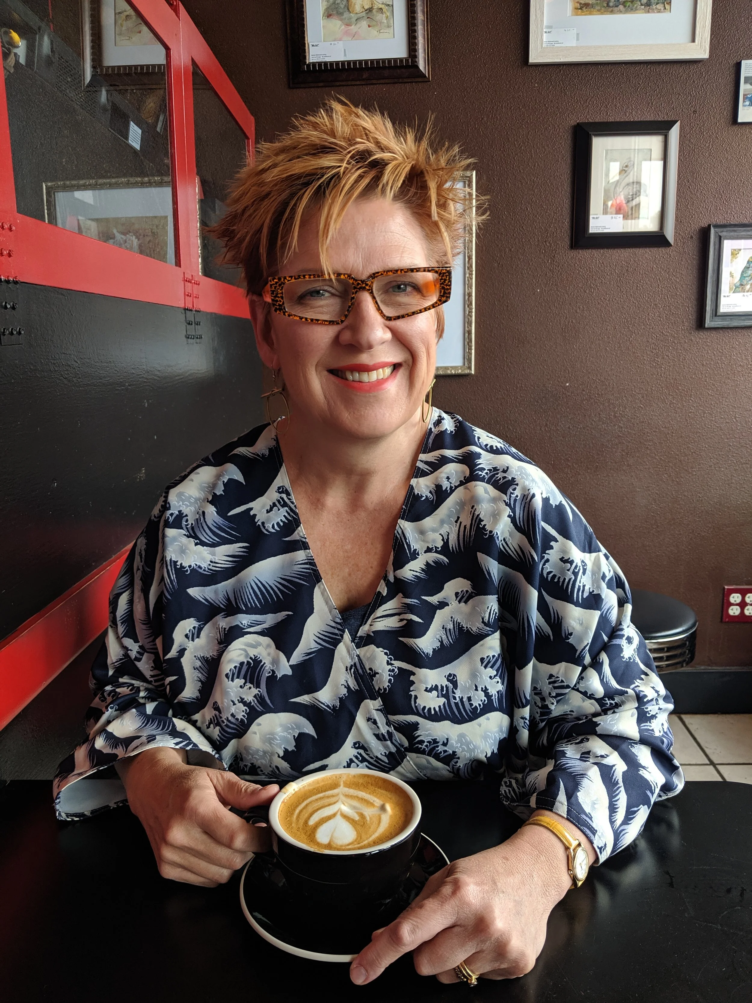 This Wrap & Go coat was so last minute, I sewed the tie to the wrong side. Good thing I tried it on just before I packed it! A quick dash back to the sewing machine π