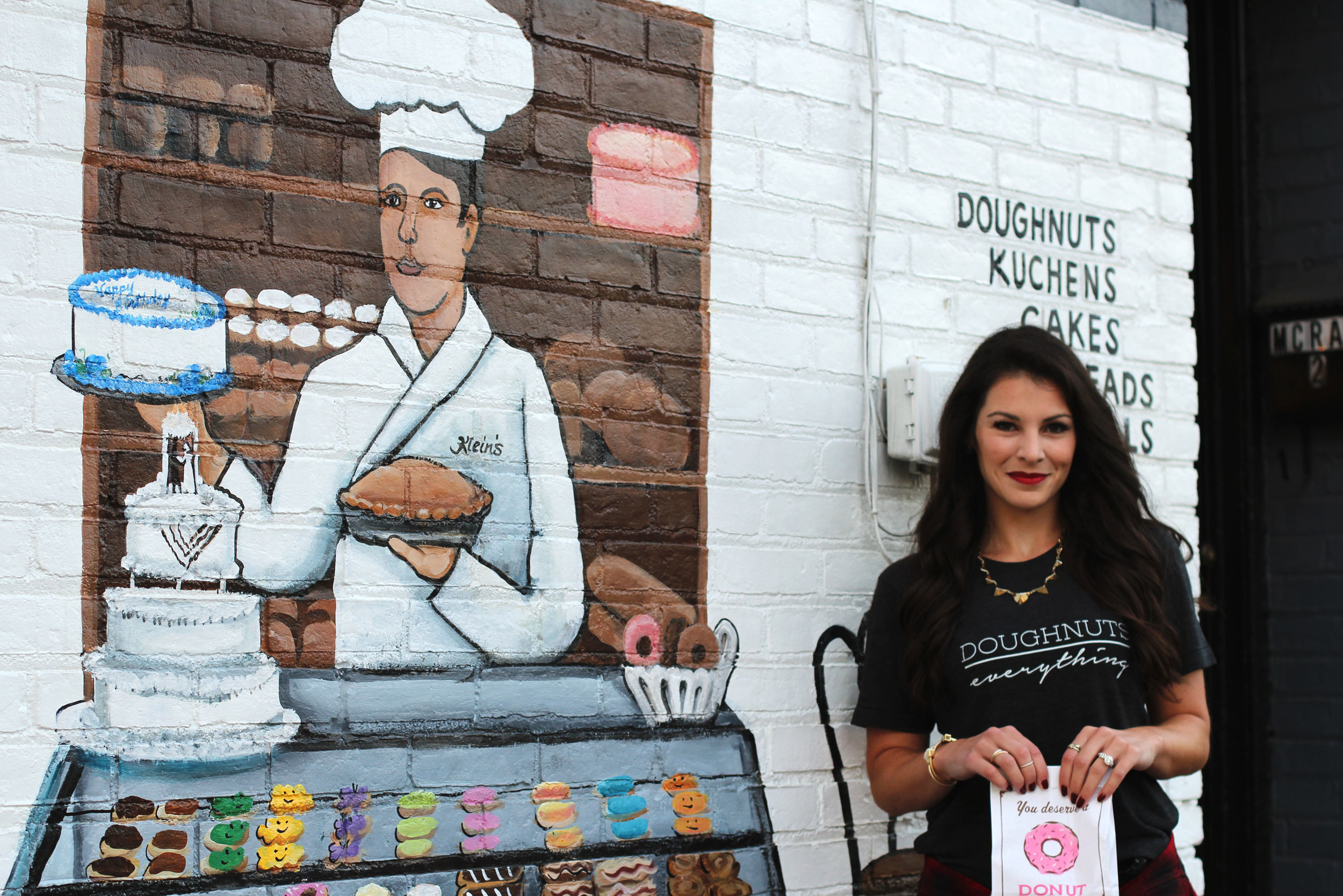 Doughnuts Over Everything Tee, Nord's Bakery Louisville, Maple Bacon Doughnuts, J Brand Skinny Jeans, Plaid Shirt, House of Harlow 1960 Necklace, Rebecca Minkoff Amorous Satchel, Donuts