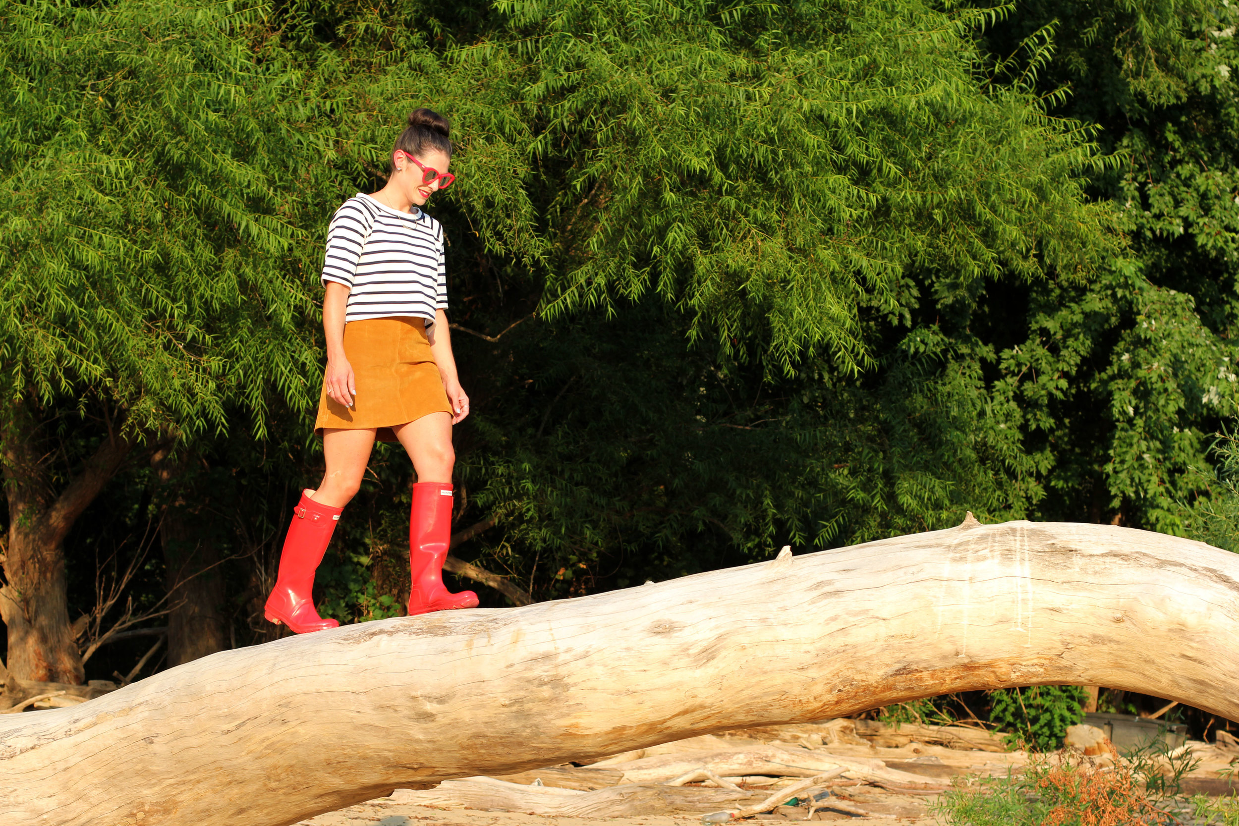 Fashion Adventures at the Falls of The Ohio: MINKPINK Cropped Sweatshirt, Suede Mini Skirt, Red HUNTER Boots, Fall Style