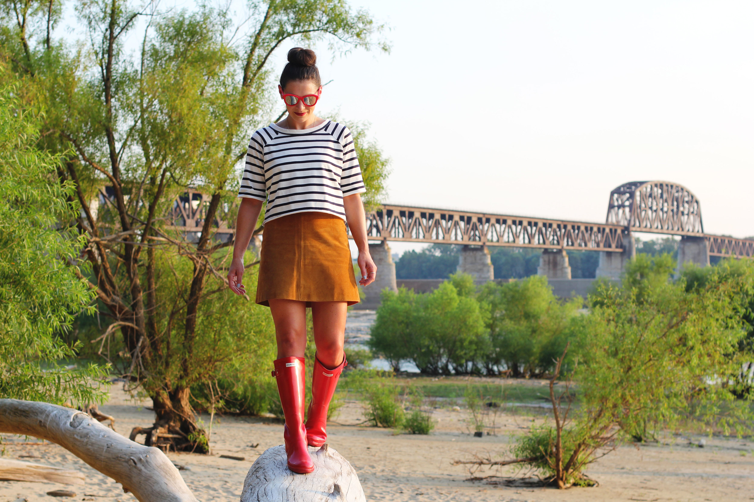 Fashion Adventures at the Falls of The Ohio: MINKPINK Cropped Sweatshirt, Suede Mini Skirt, Red HUNTER Boots, Fall Style