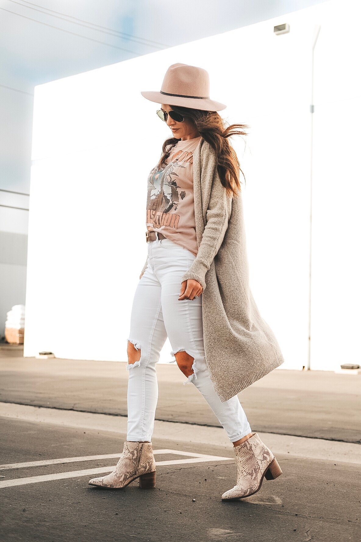 COMFY COZY NEUTRAL OUTFIT IDEAS FOR FALL — Me and Mr. Jones