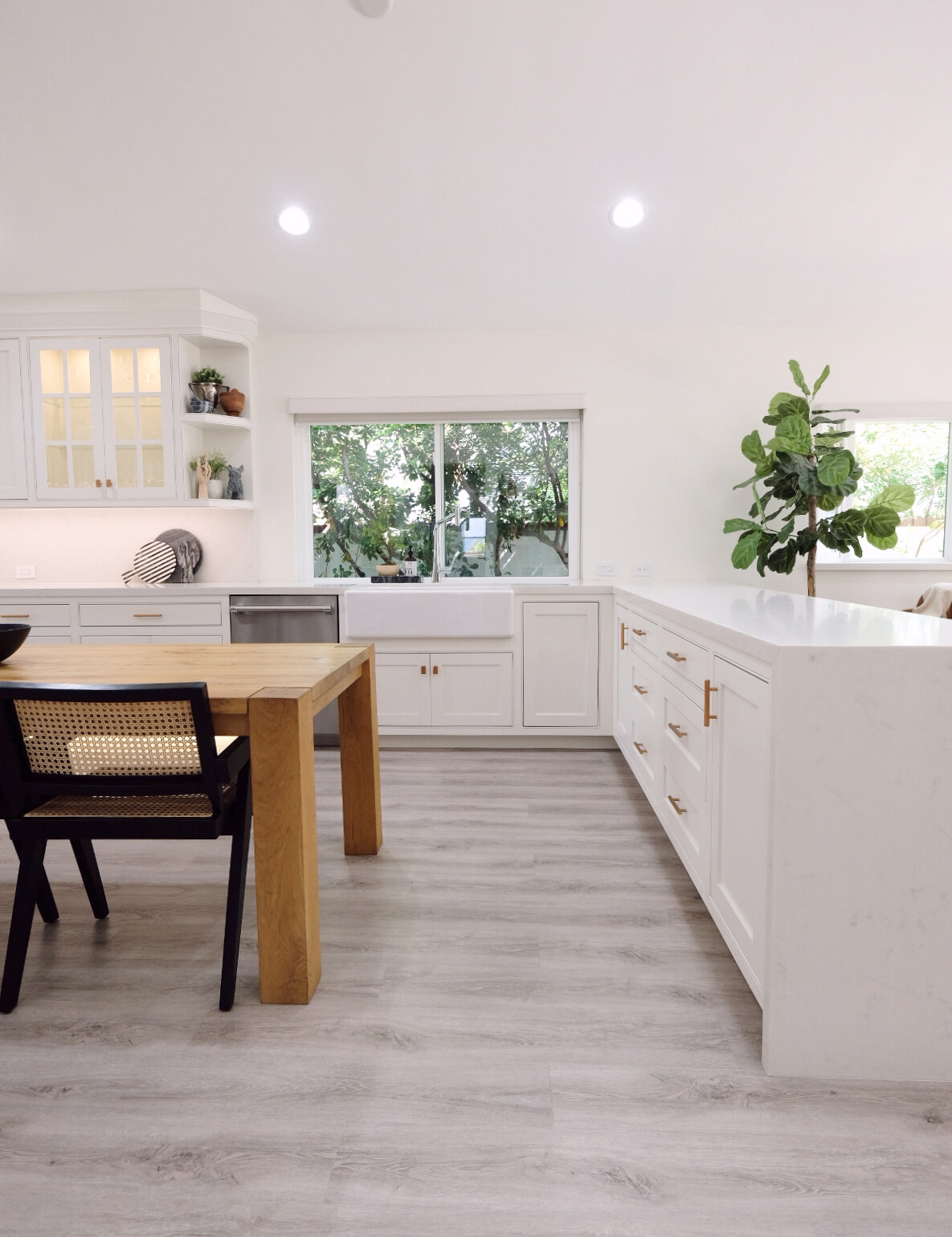 HOME SWEET RENO // OUR MODERN BLACK KITCHEN WITH SAPIENSTONE PORCELAIN — Me  and Mr. Jones