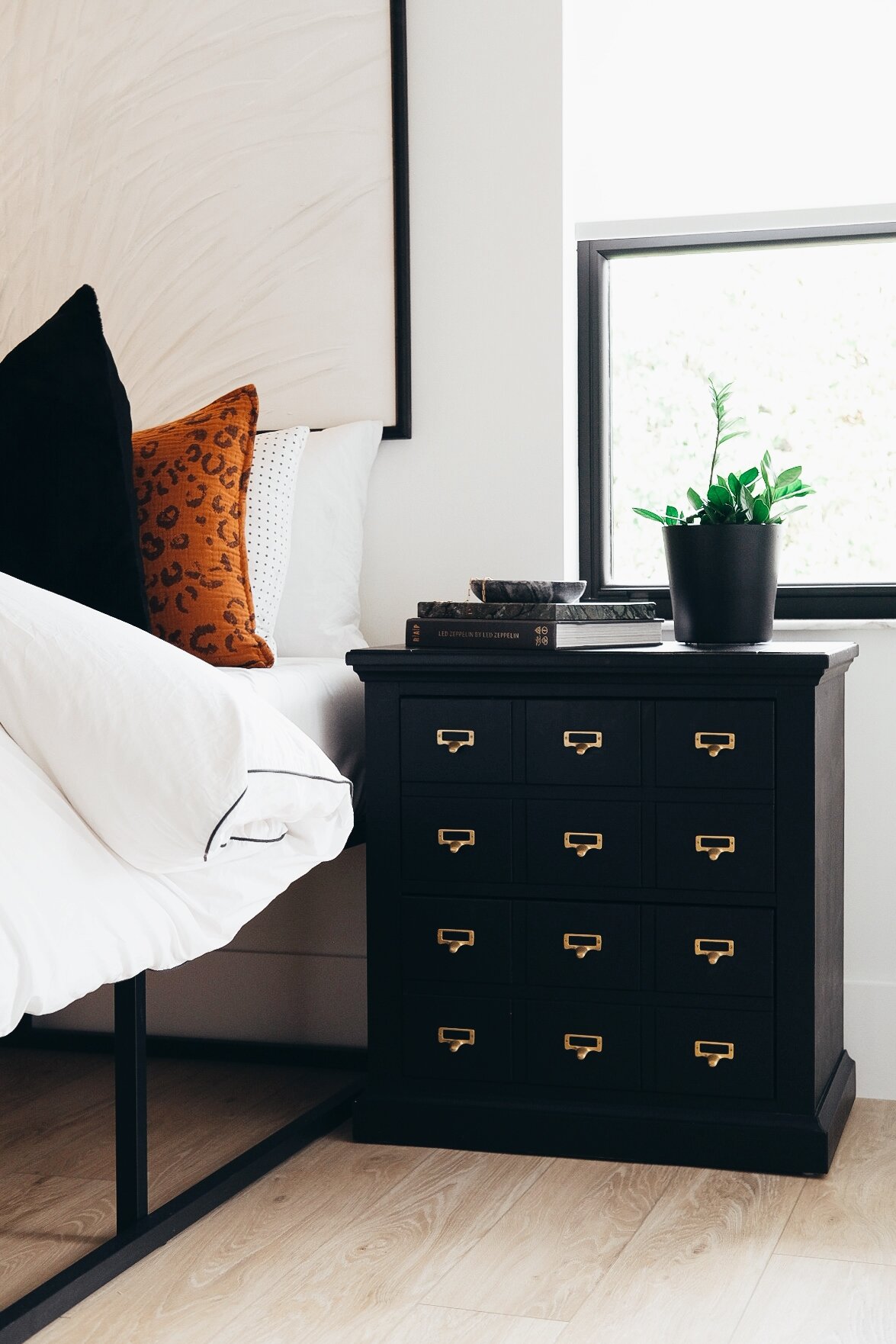 How To Paint Furniture Matte Black, How To Paint A Wood Dresser Black