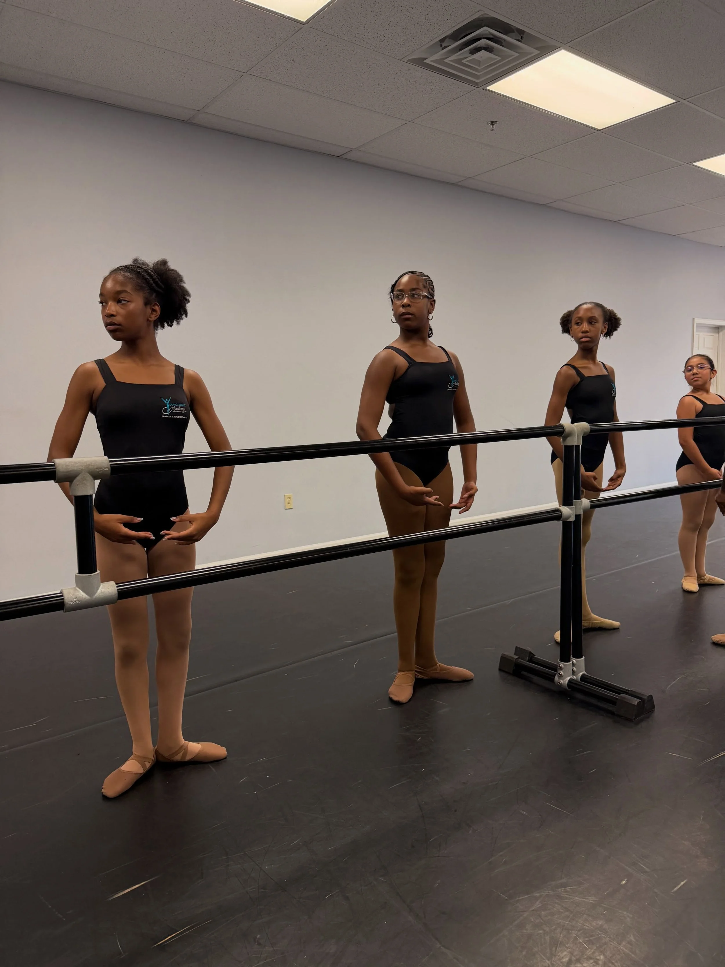 Welcome Back, Dancers! ✨

We&rsquo;re so excited to see your smiling faces back in the studio! We hope you had a restful Fall Break and are feeling refreshed and ready to dance.

We have so much to look forward to over the next few weeks! Rehearsals 