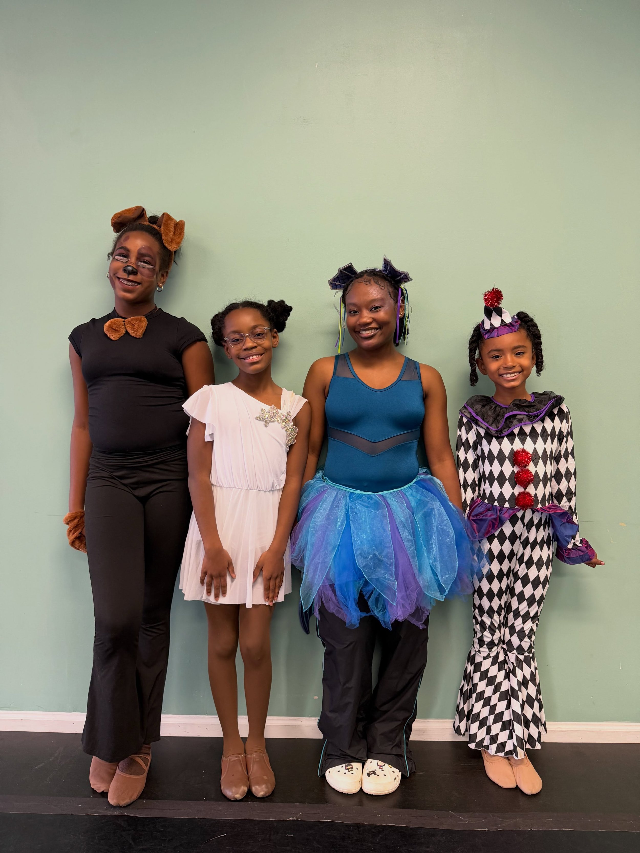 Our studio has been a whole lot spookier during Halloween Costume Week! Our dancers are spending the week getting into the Halloween spirit, showing off their costumes and getting a chance to BOO-gie in class! 👻

From spooky looks to plenty of smile