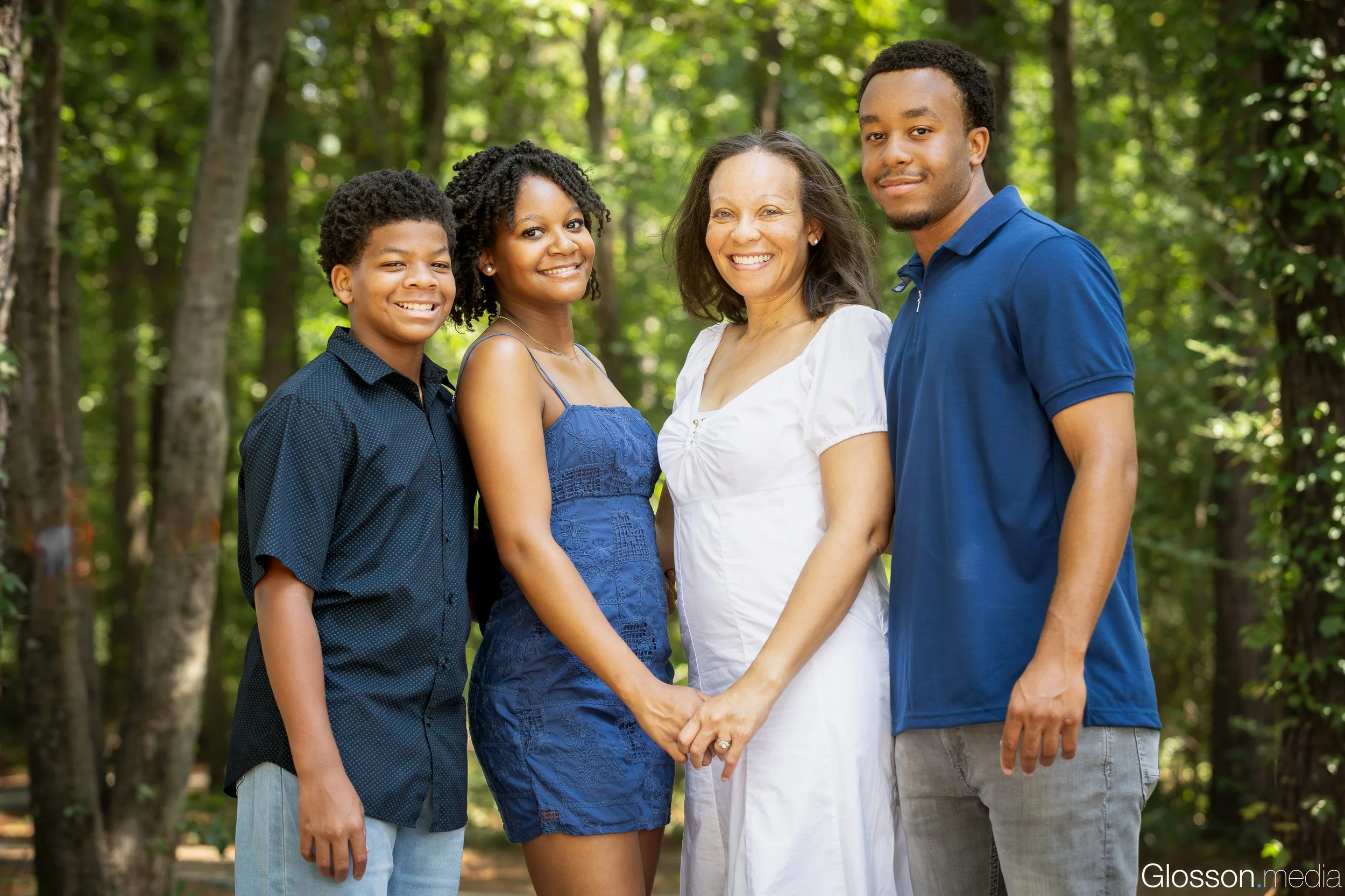 Dye-Family-Photography-GlossonMedia-4.jpg