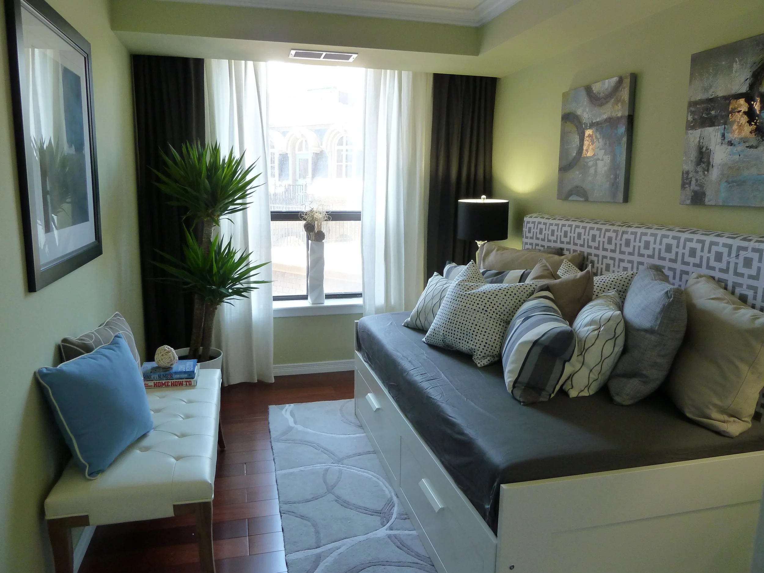 Guest Bedroom - After 1.JPG