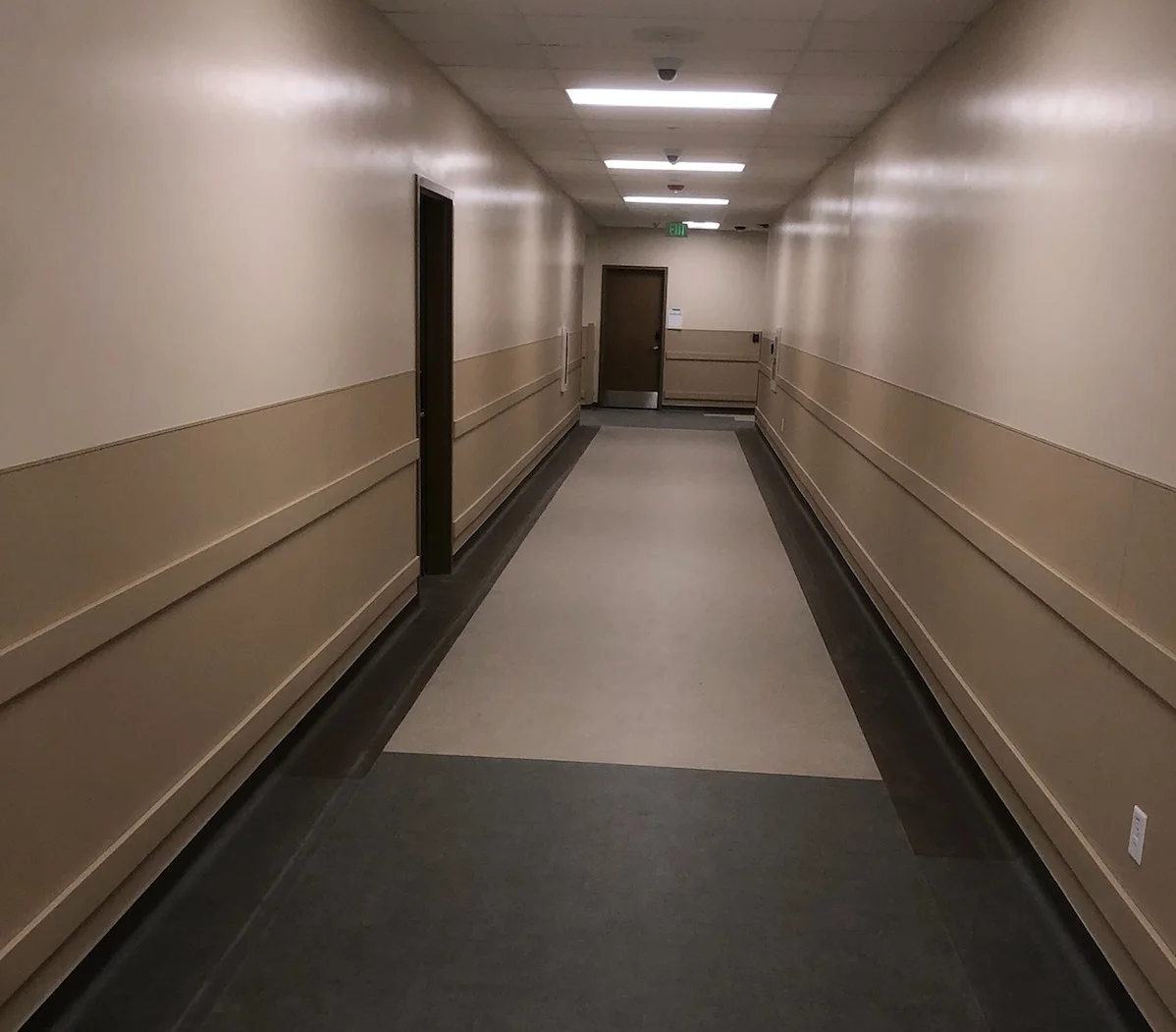 UVRMC - Acrovyn Wall Protection and Crash Rail