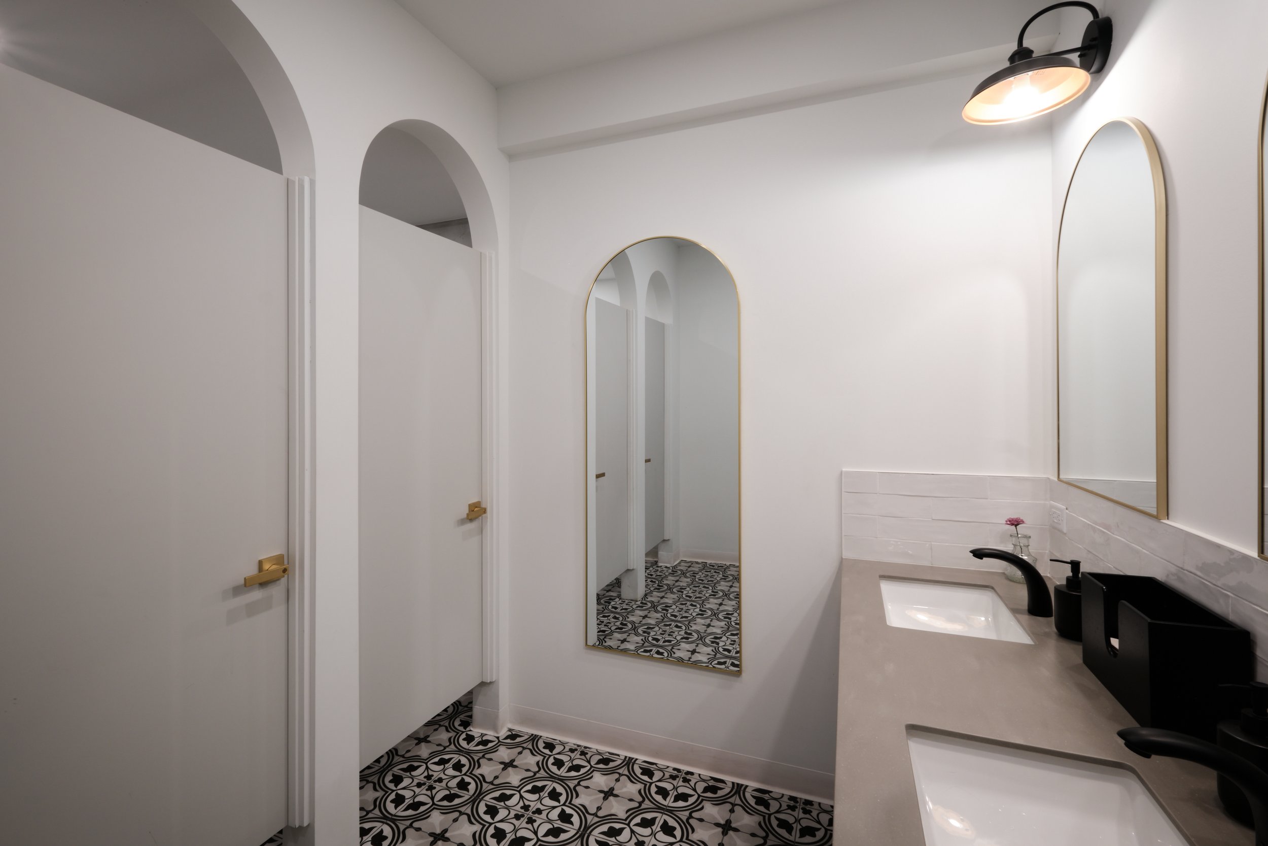 The Quarters_Washroom 2.jpg