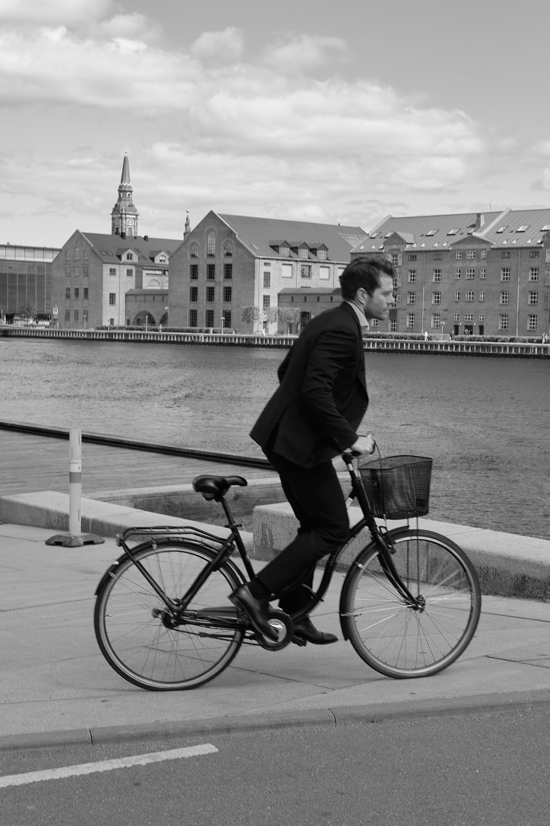 Copenhagen_Suit Cyclist.jpg