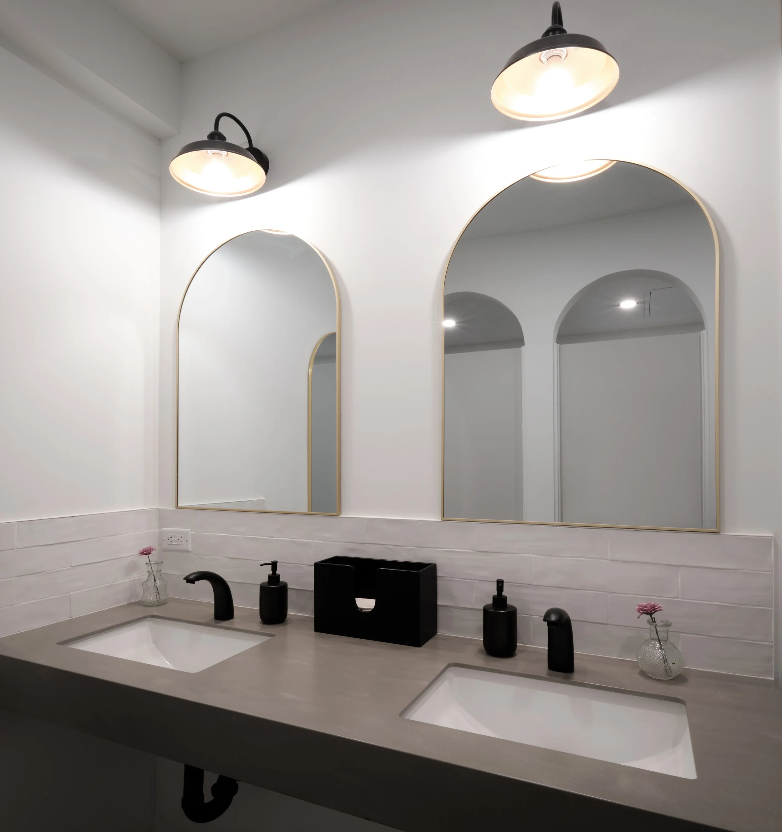 Quarters_Washroom 1.jpg