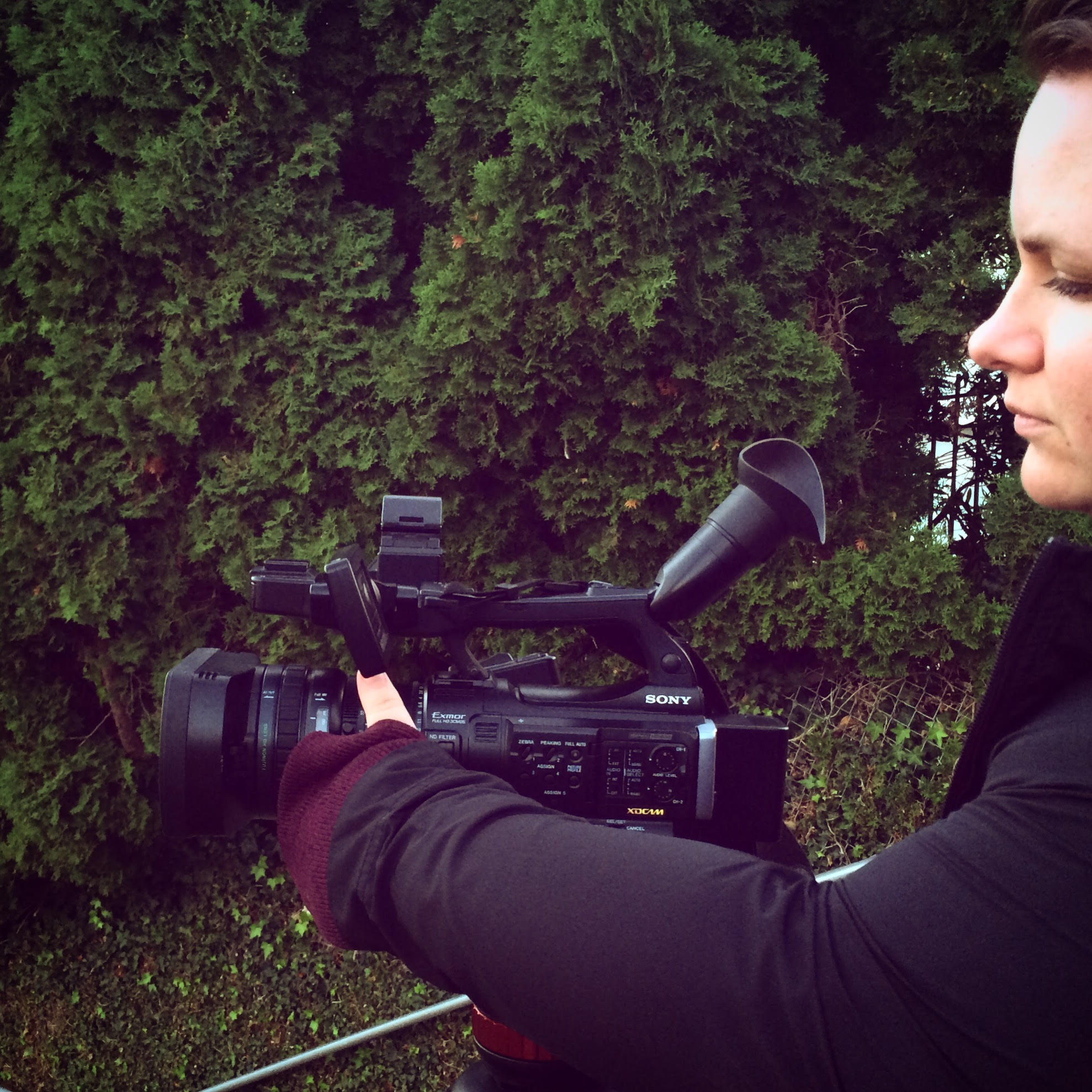 Sarah sets up a time-lapse shot from Seattle's Kerry Park.