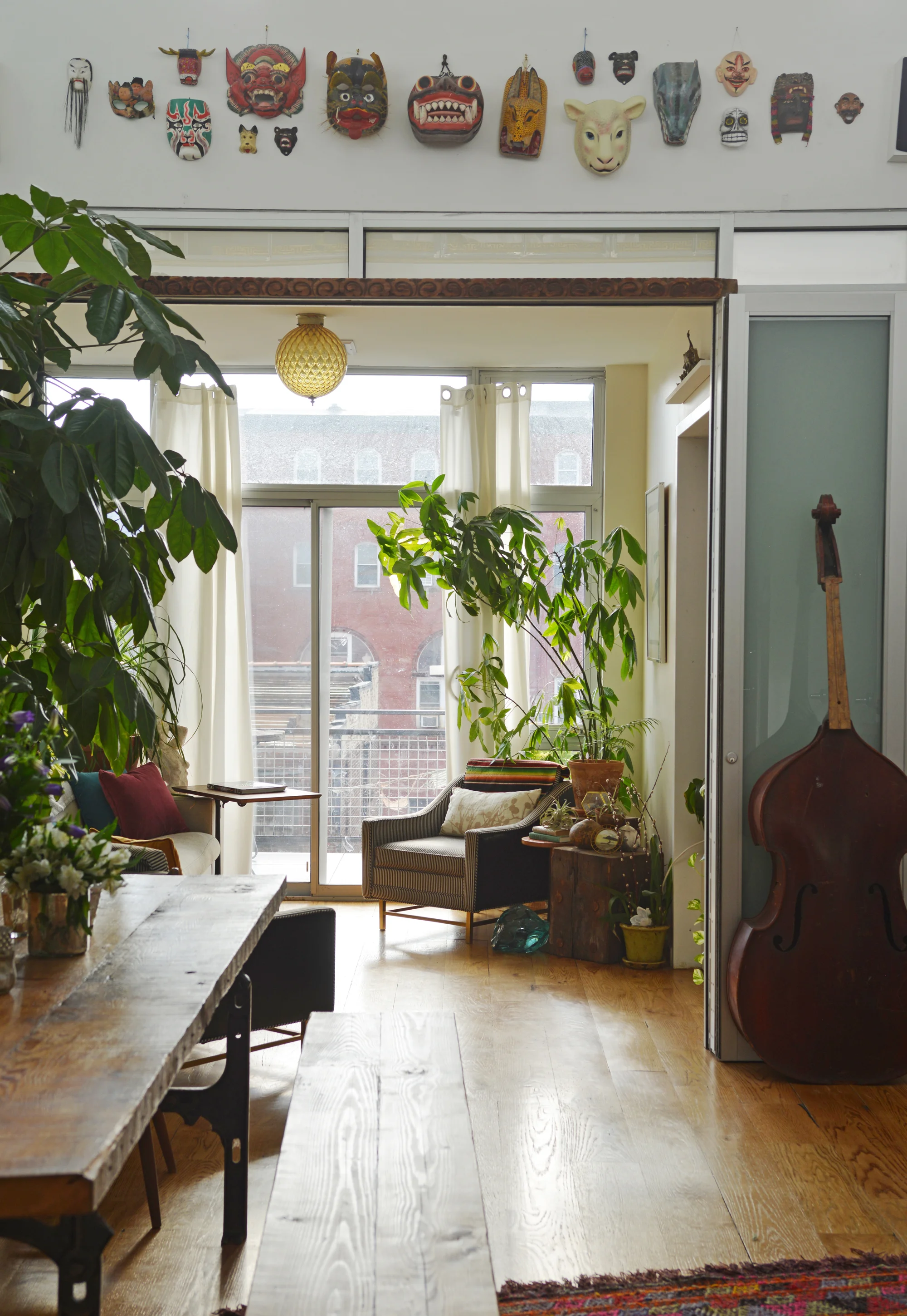 Fourth Floor Walk Up, SPACES Tour - The home of Corrin Acome & Jake Messing | Photography by Lauren L Caron © 2015 | Styling by Corrin Acome
