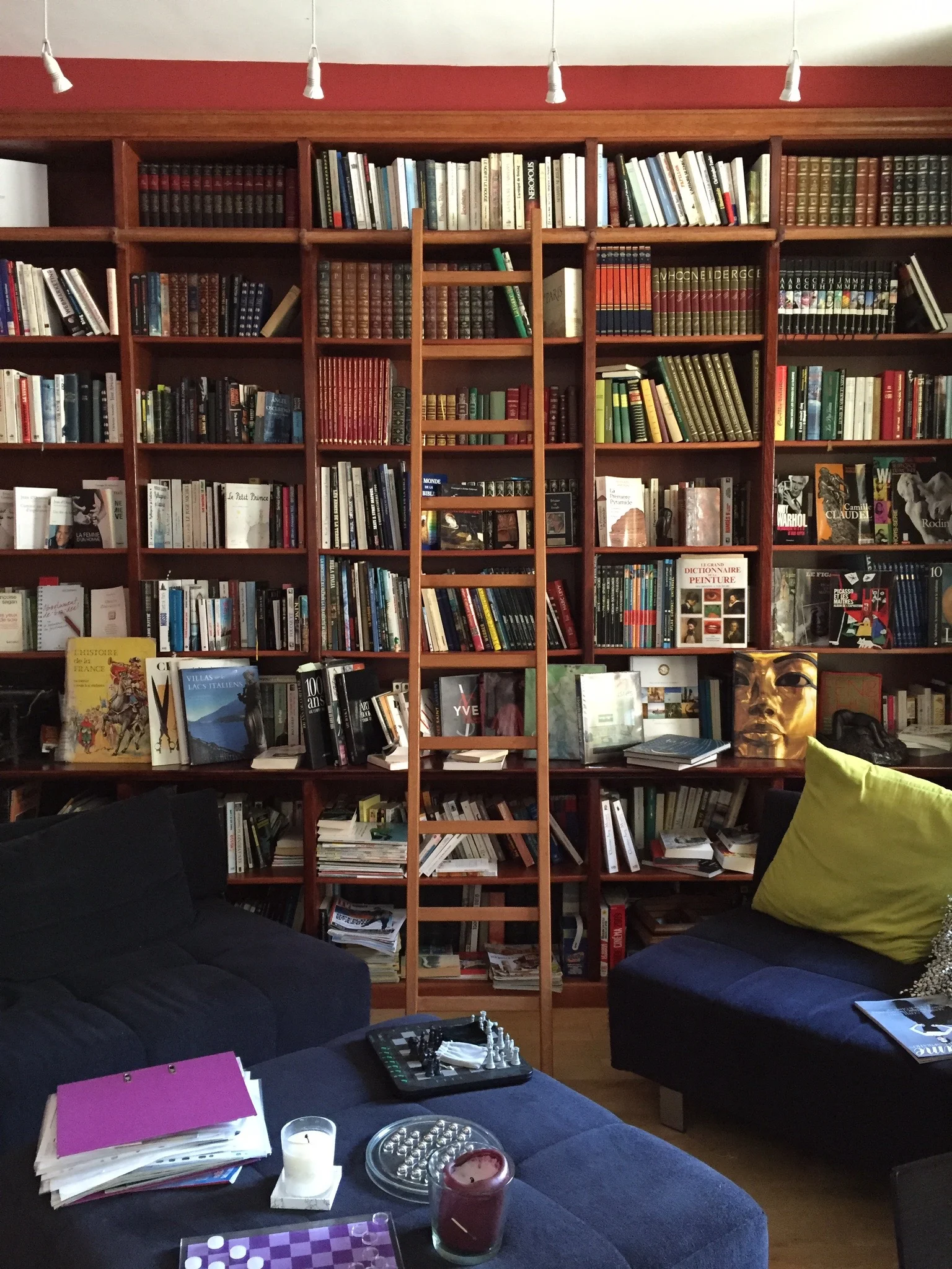 The library in the Hotel Ideal Sejour | Photograph by: Lauren L Caron 2015