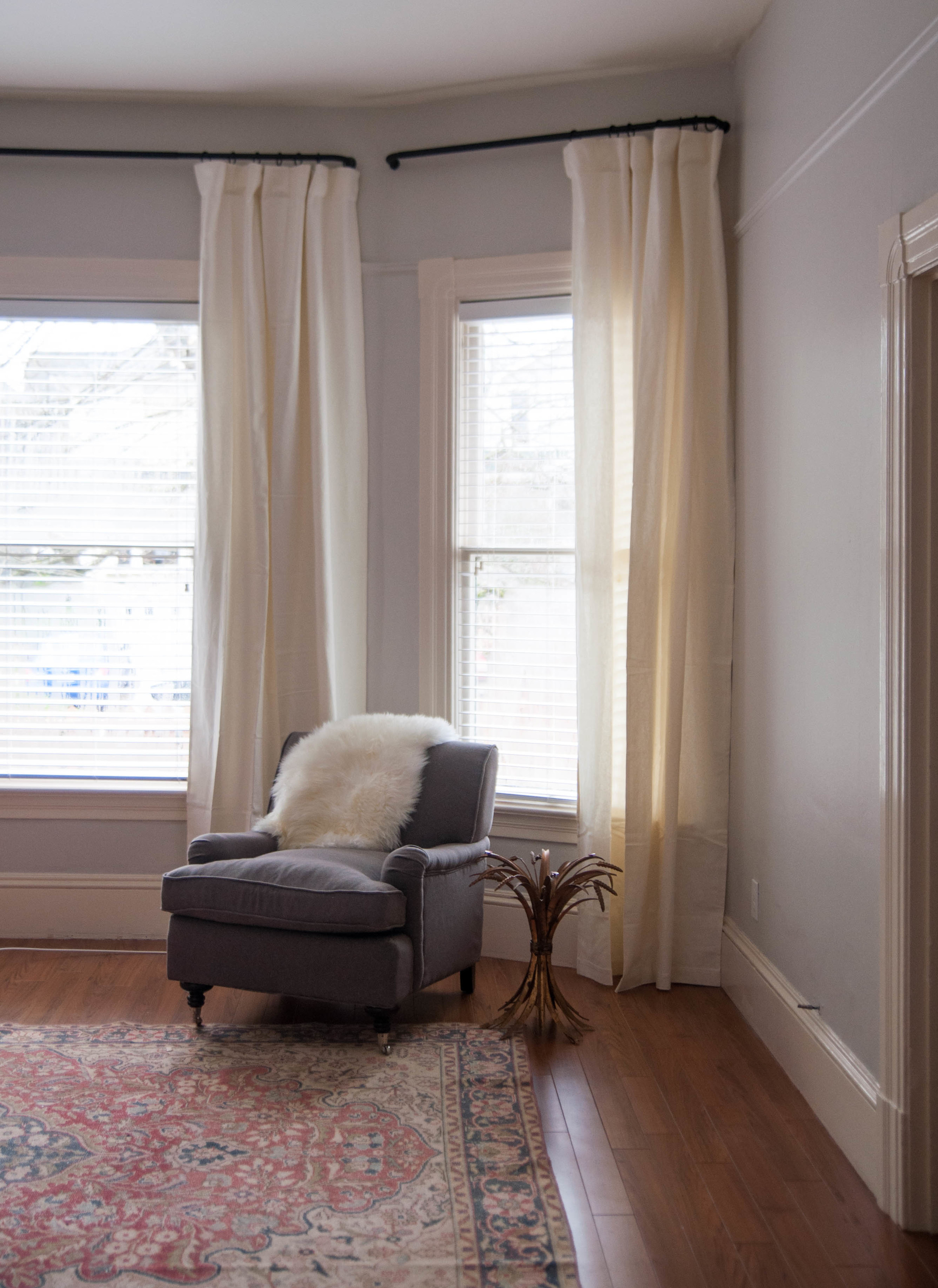 Seattle Living Room | with Light Pewter Walls