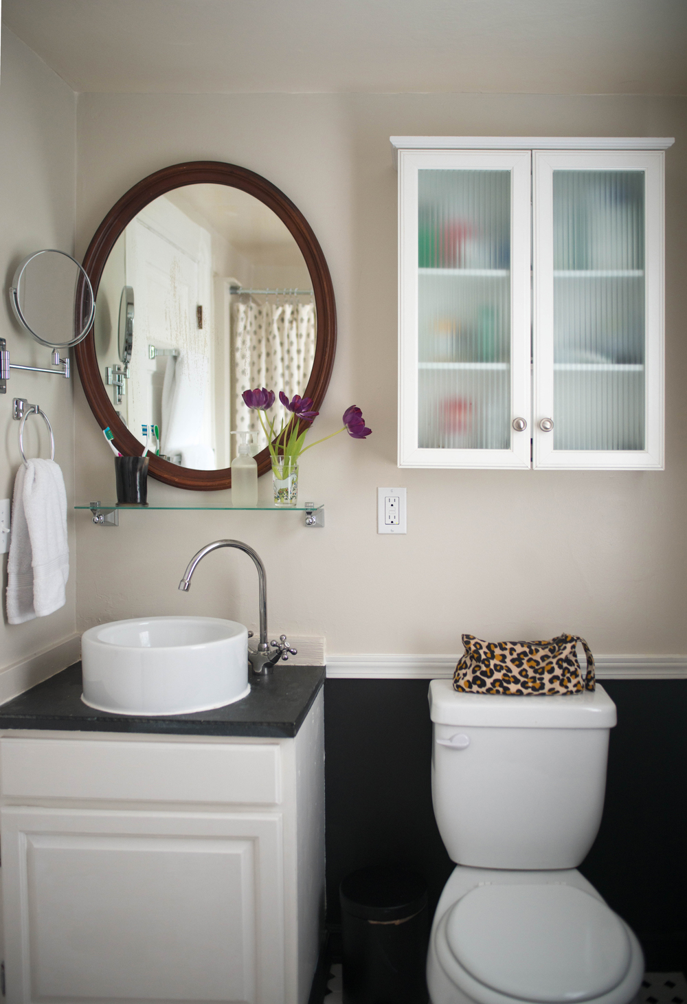 Seattle Cottage Bathroom | After Shot | Photograph by Lauren L Caron © 2016