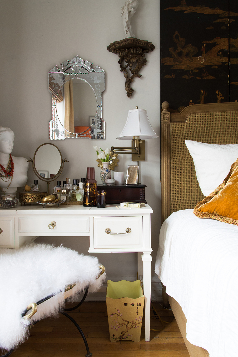 Bedroom Sconces | Image: Claire Esparros of Homepolish