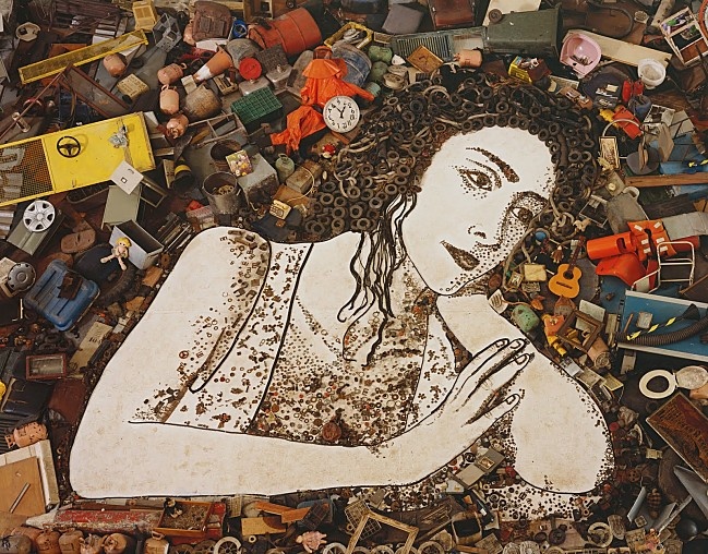 One of Muniz's trash portraits, made entirely from trash collected from Jardim Gramacho