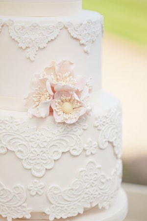 Wedding-cake-lace.jpg