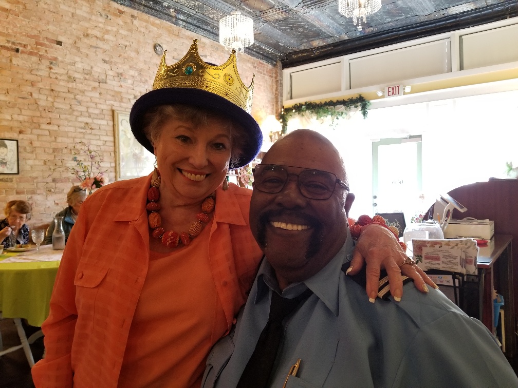 Applewood Estate & Curwood Castle Tour