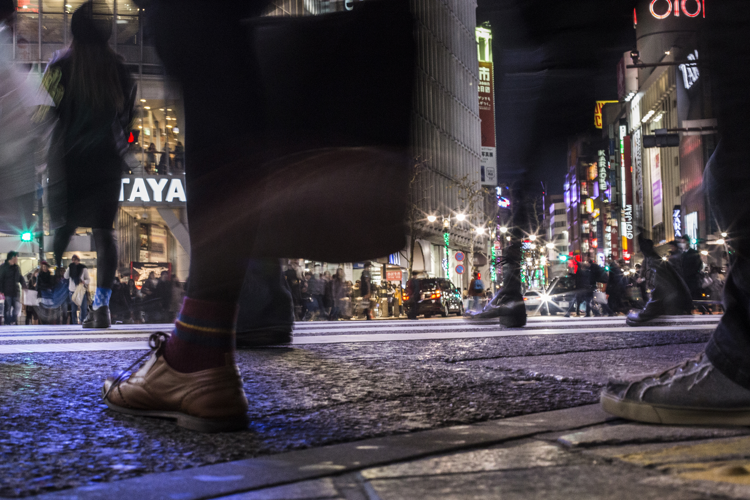 Passing_through_03 copy.jpg