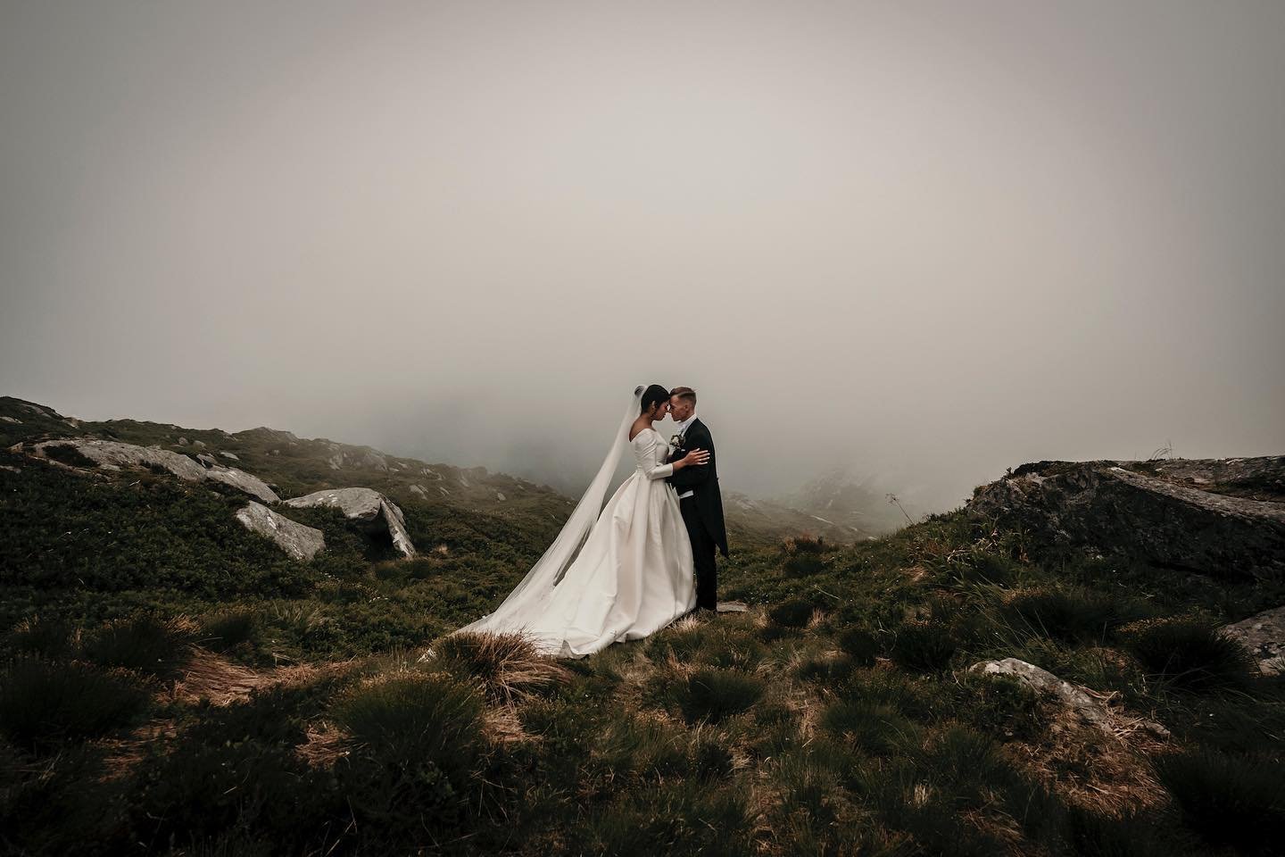 I&rsquo;ve dedicated this year and upcoming season to more shoots where my heart skips a beat when looking through the viewfinder, like it did during Lena and J&oslash;rgen&rsquo;s wedding shoot.
Working with couples like this, that trust my vision a