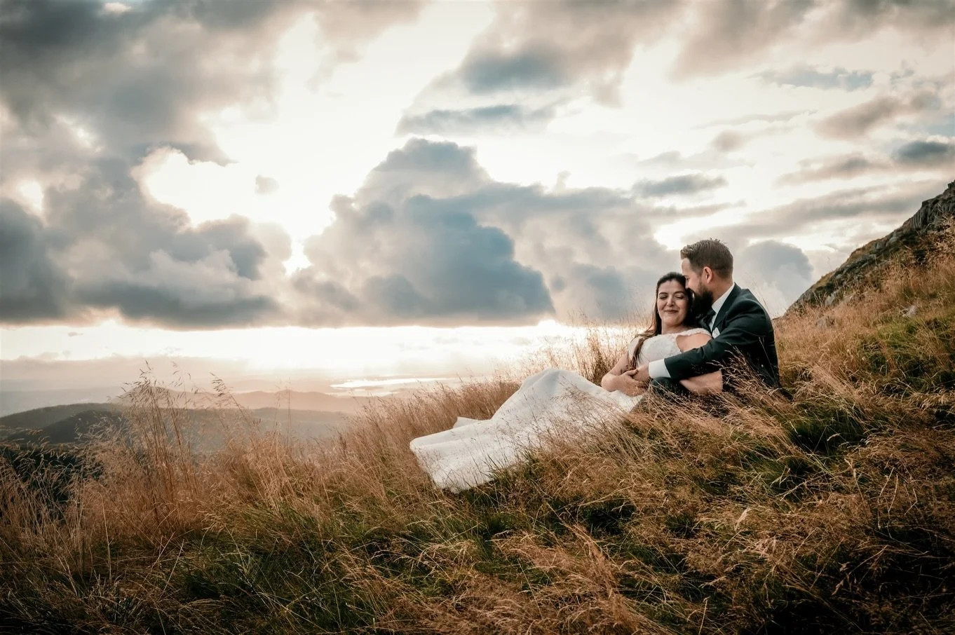 It was as if the sky was on fire when Veronica and John Egil joined me on the mountain.

These two just carry something special between them, every gaze, every touch was filled with so much love and understanding and it was honestly beautiful to witn