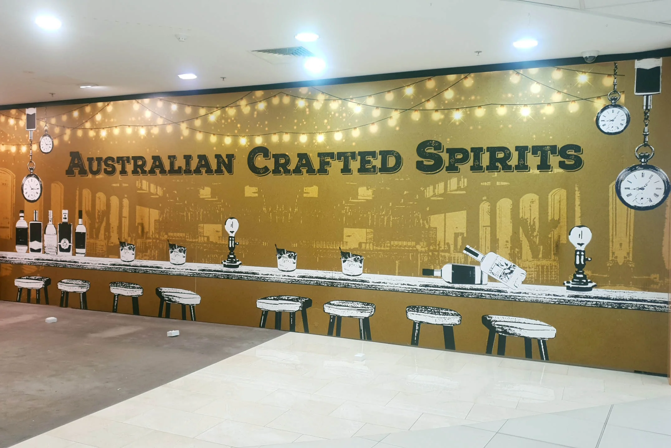 Large wall graphic (without fixtures)