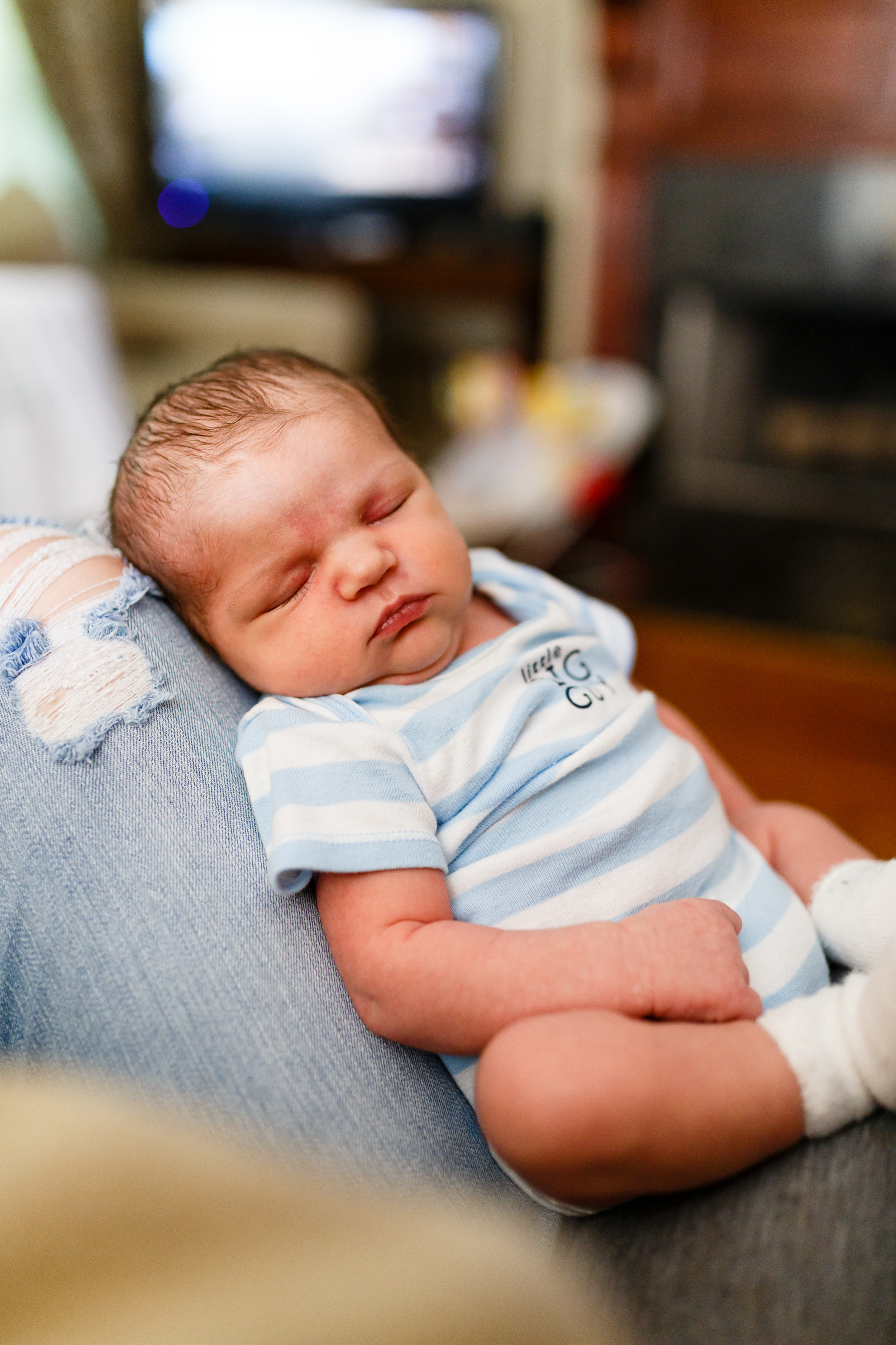 Newborn-baby-lifestyle-portrait-lafayette-broussard-youngsville-photographer-1.jpg