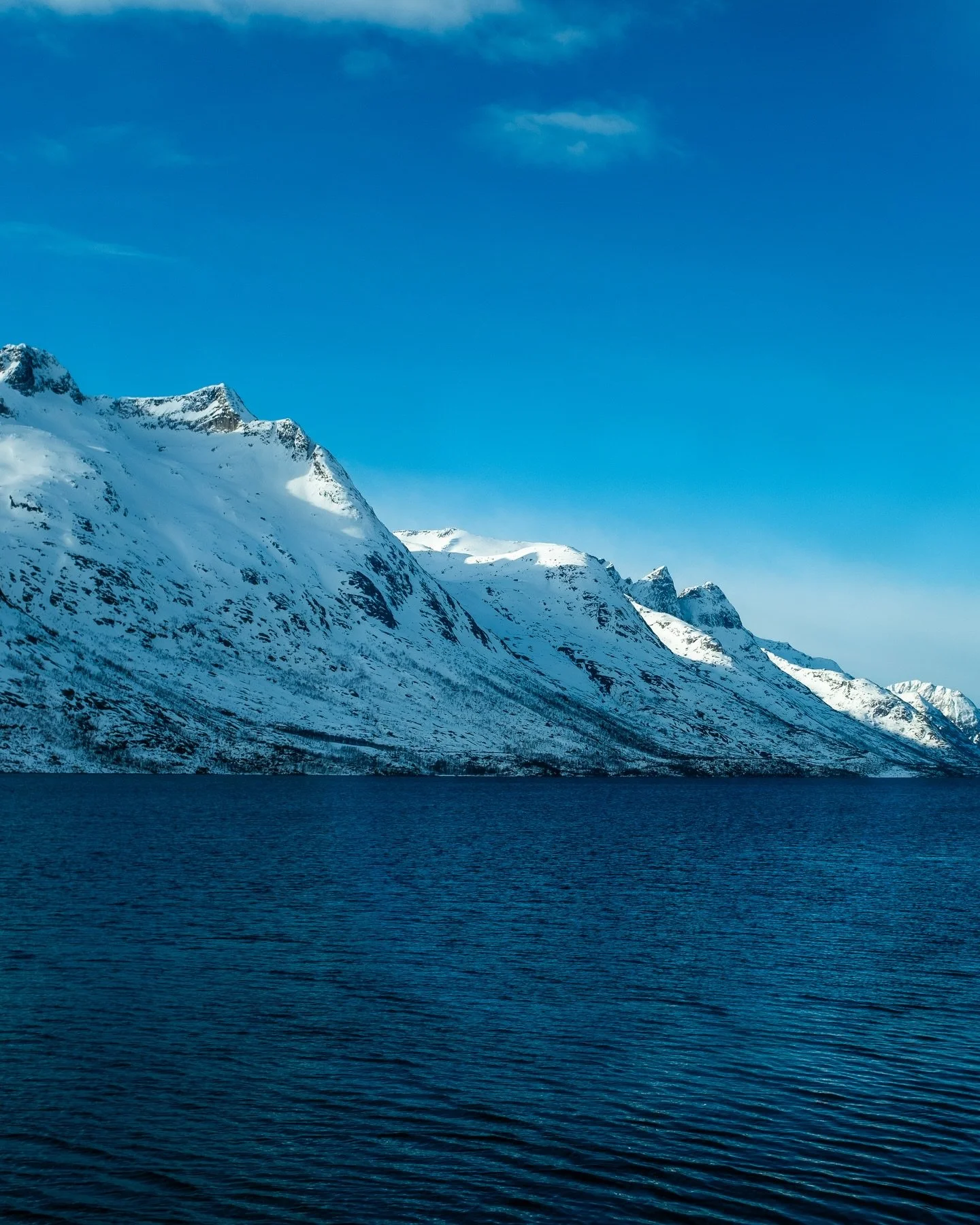Moments lately! 🏔️💙 #ersfjordbotnbrygge #troms&oslash; #ersfjorden